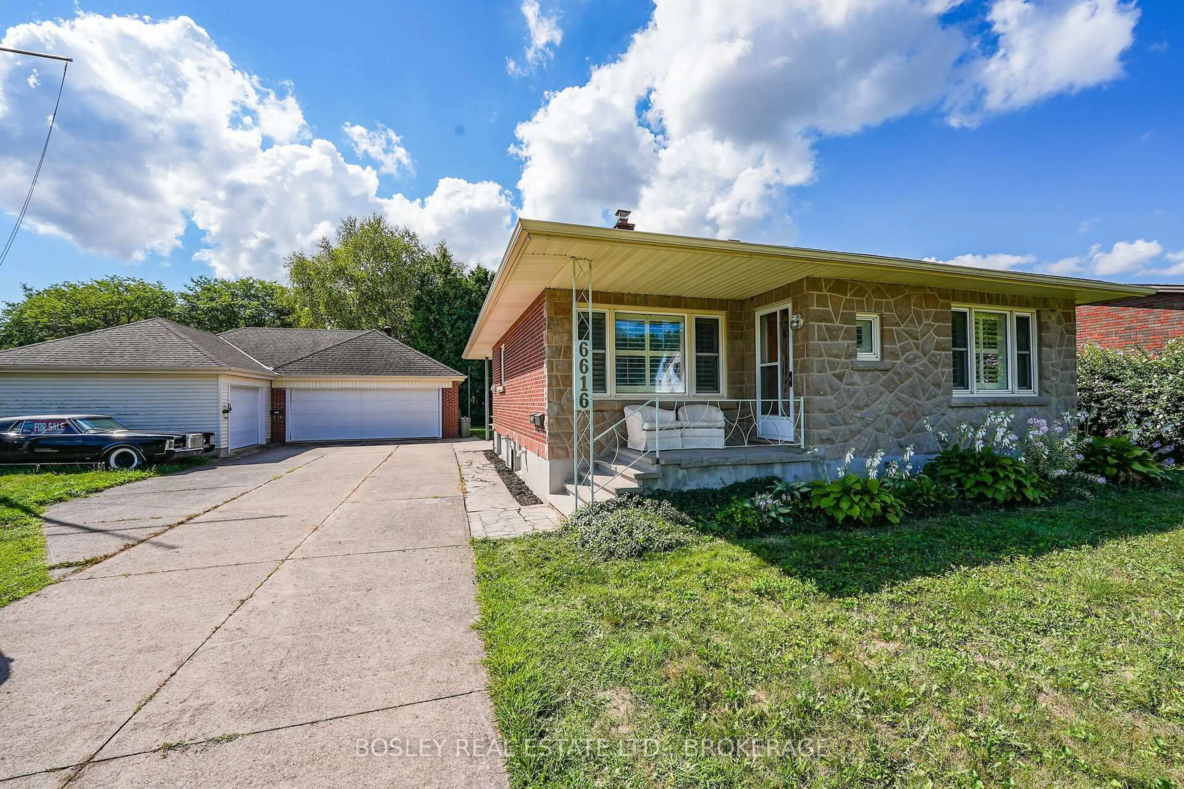 Home with brick exterior material, street for 6616 Riall St, Niagara Falls Ontario L2J 1Z6