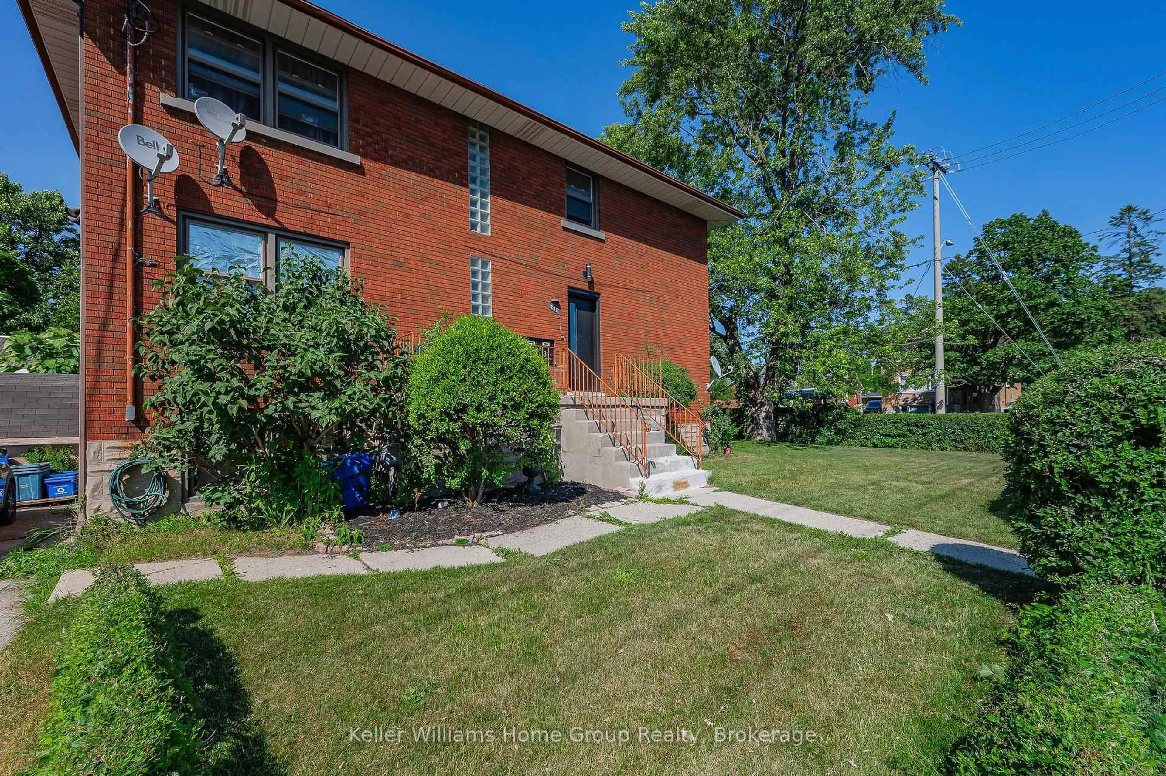 Home with brick exterior material, unknown for 228 Connaught St, Kitchener Ontario N2C 1B3