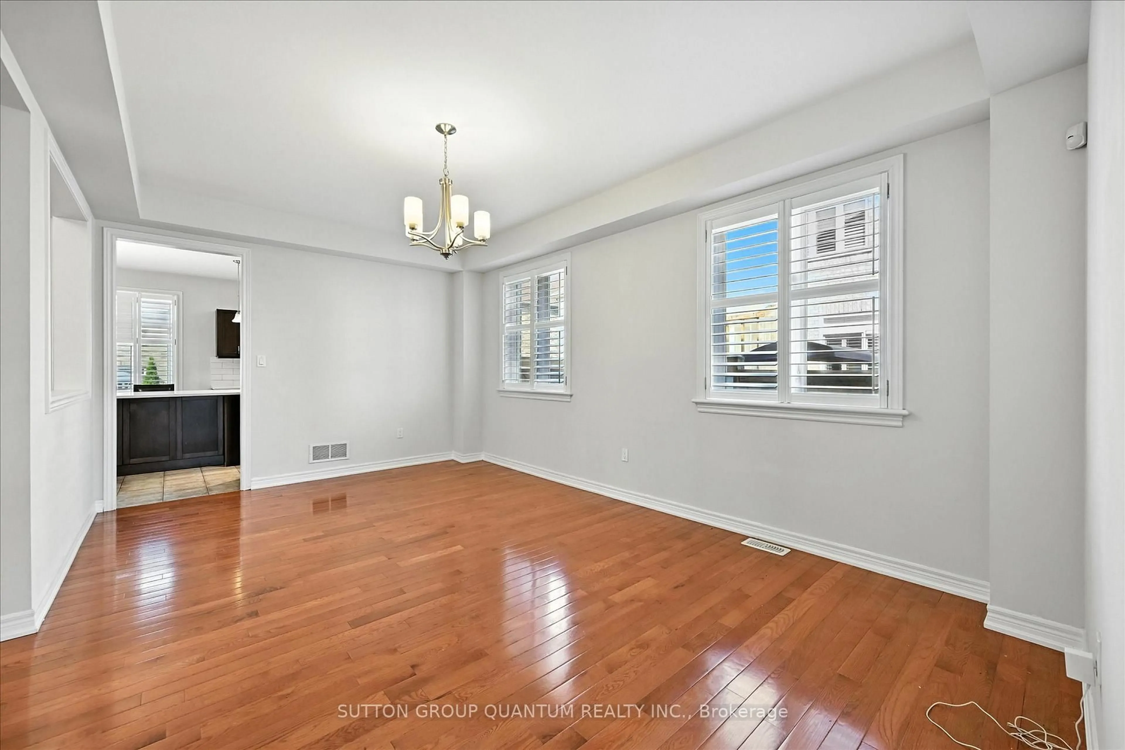 A pic of a room for 167 Alessio Dr, Hamilton Ontario L9B 0E9