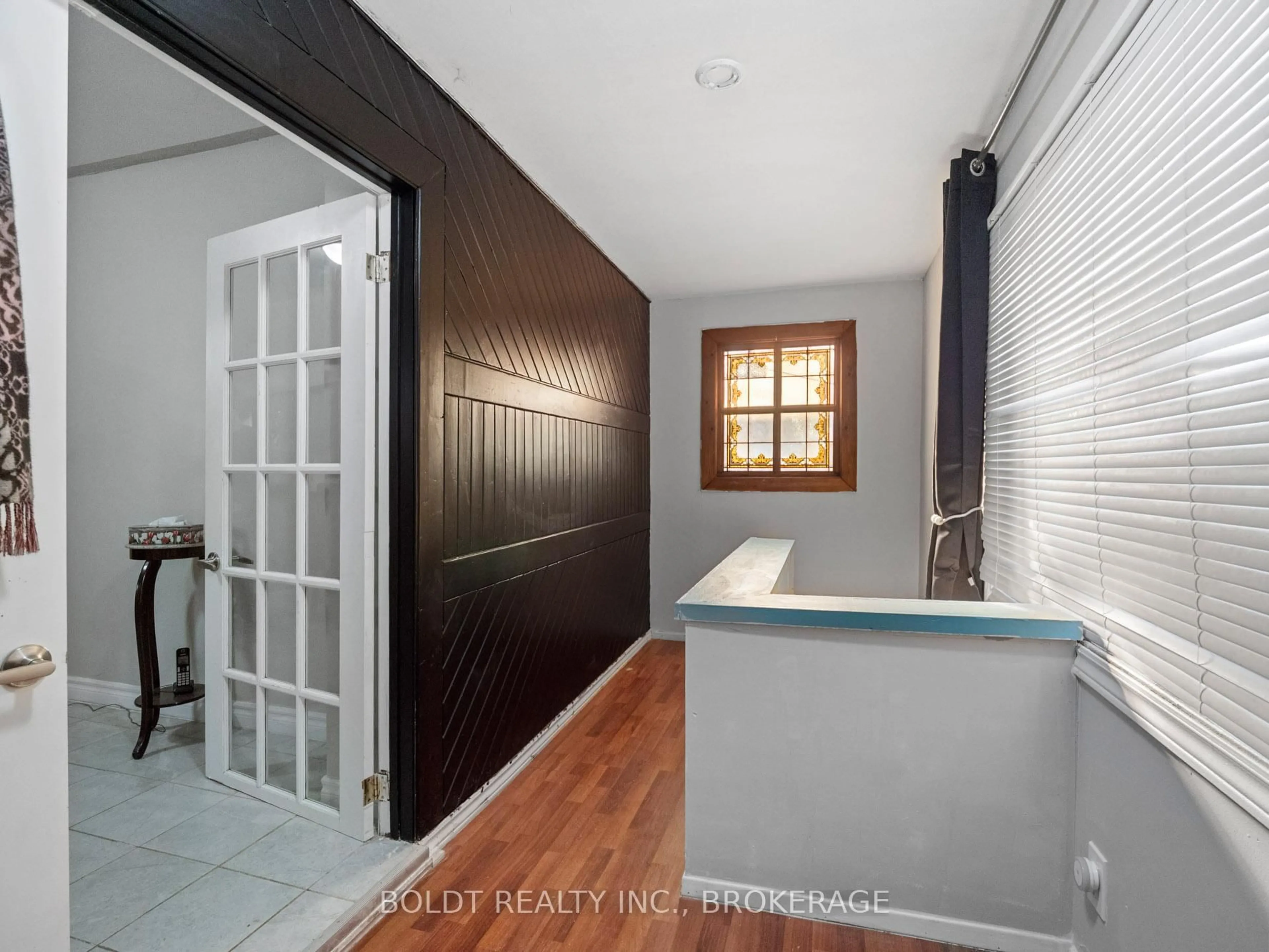 Unknown for 224 Oakdale Ave, St. Catharines Ontario L2P 2K7