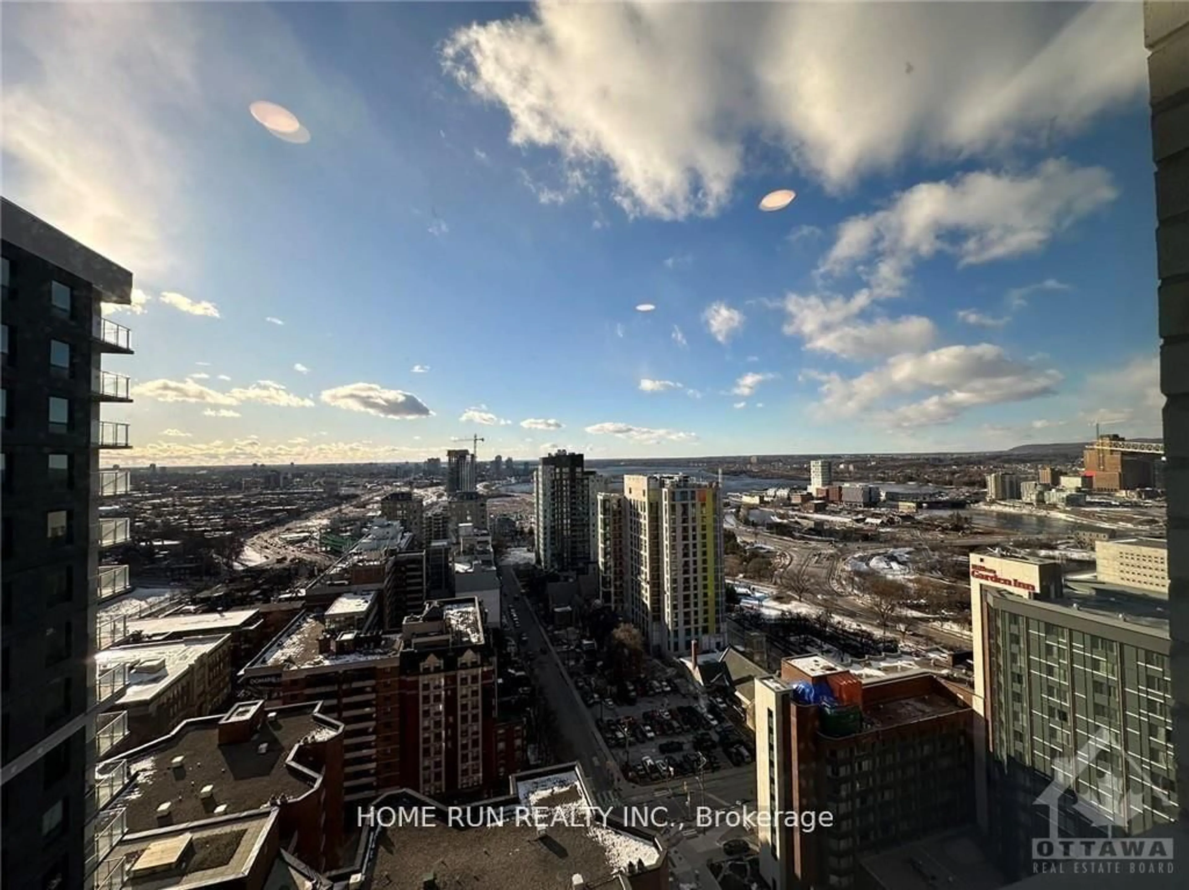 A pic from outside/outdoor area/front of a property/back of a property/a pic from drone, city buildings view from balcony for 340 QUEEN St #2411, Ottawa Ontario K1R 0G1