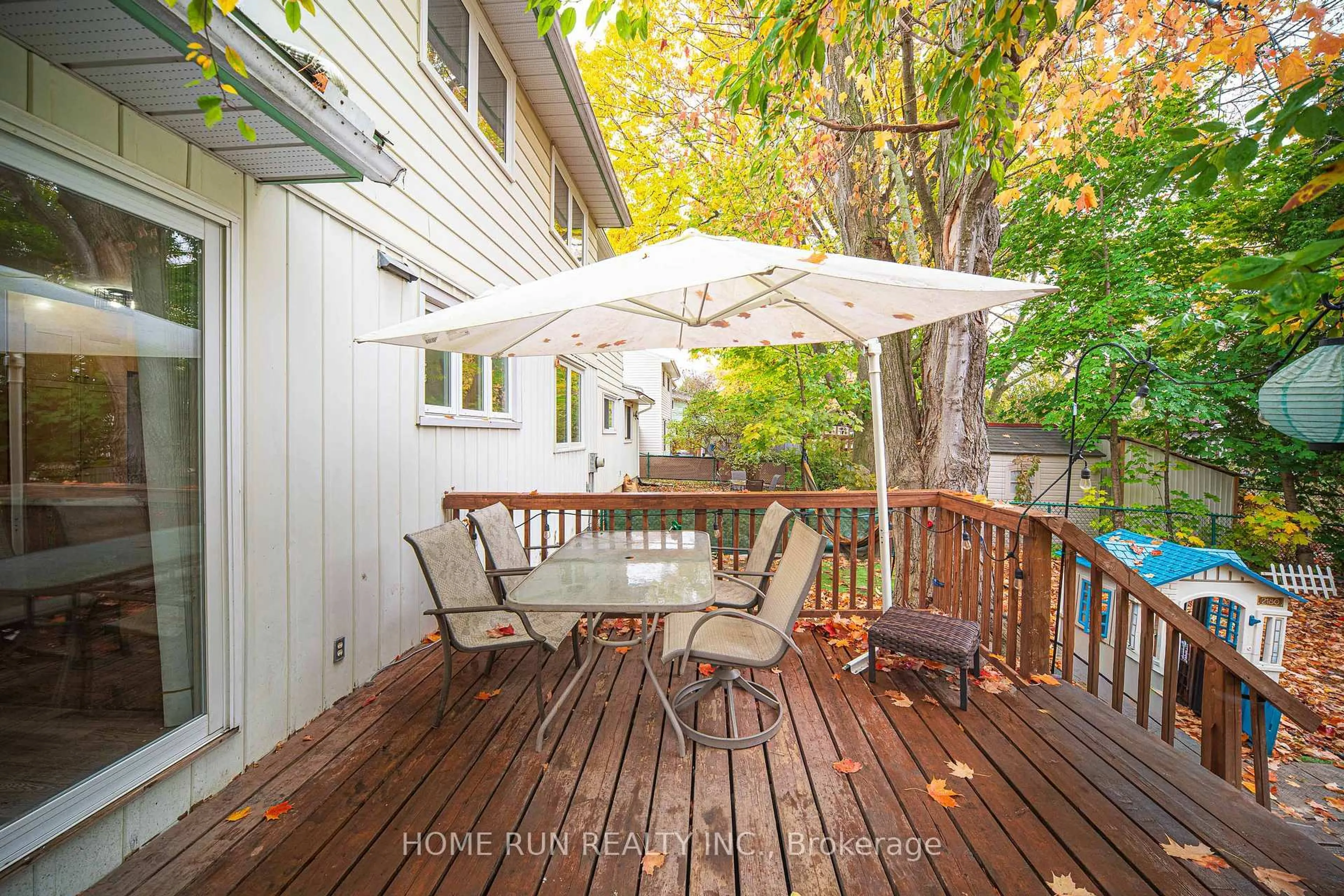 Patio, unknown for 29 Cymbeline Dr, Ottawa Ontario K2H 7X9