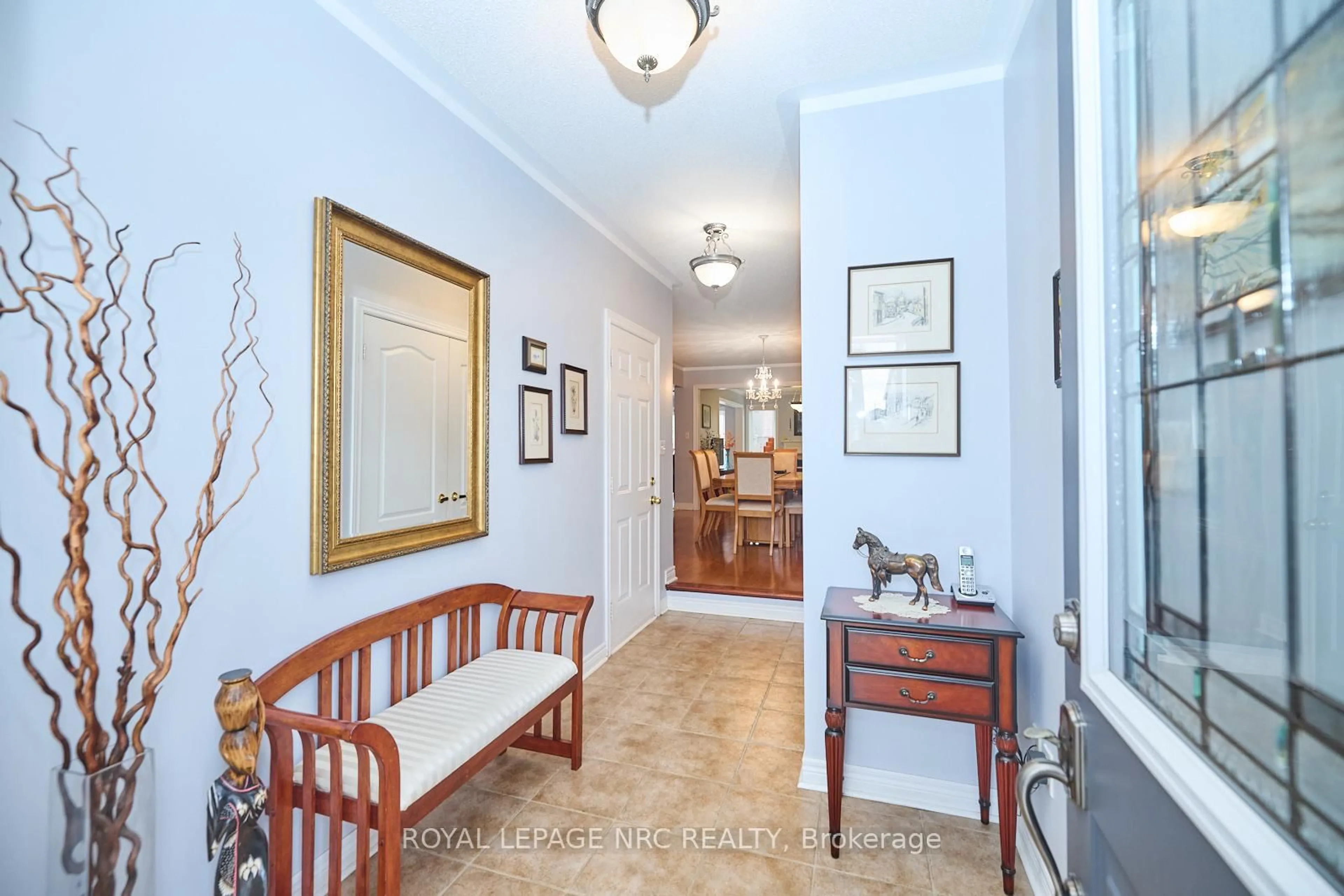 Indoor entryway for 4 Alex Grant Pl, St. Catharines Ontario L2P 0A2