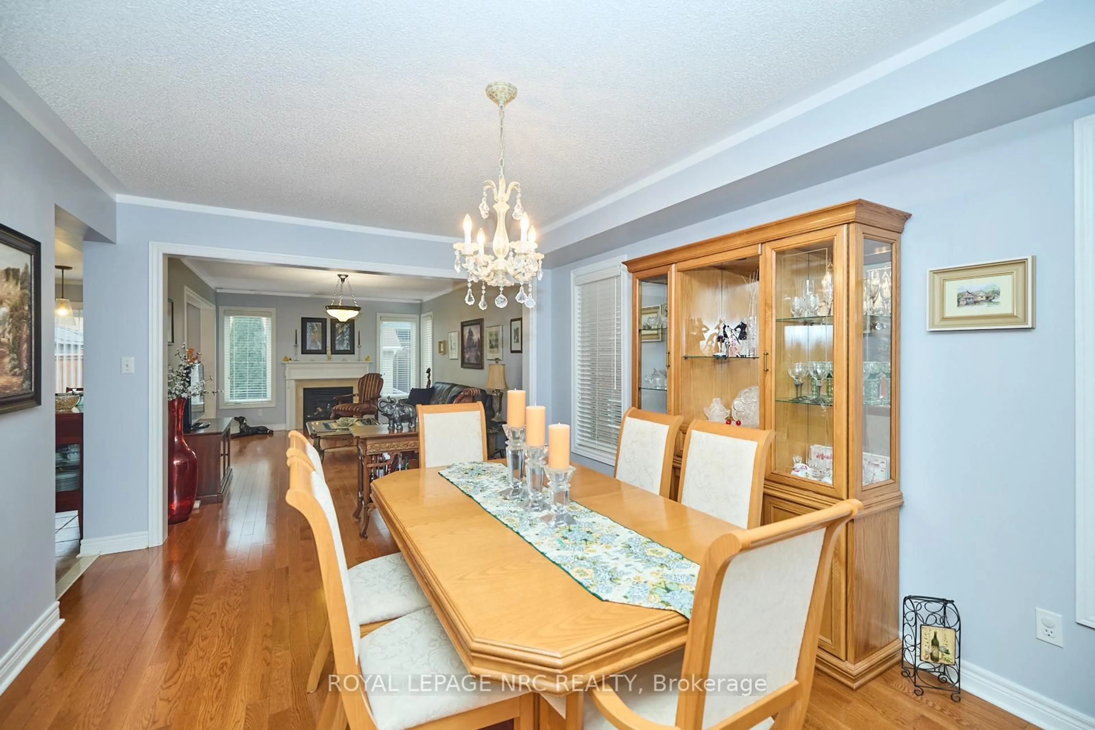 Dining room, wood/laminate floor for 4 Alex Grant Pl, St. Catharines Ontario L2P 0A2