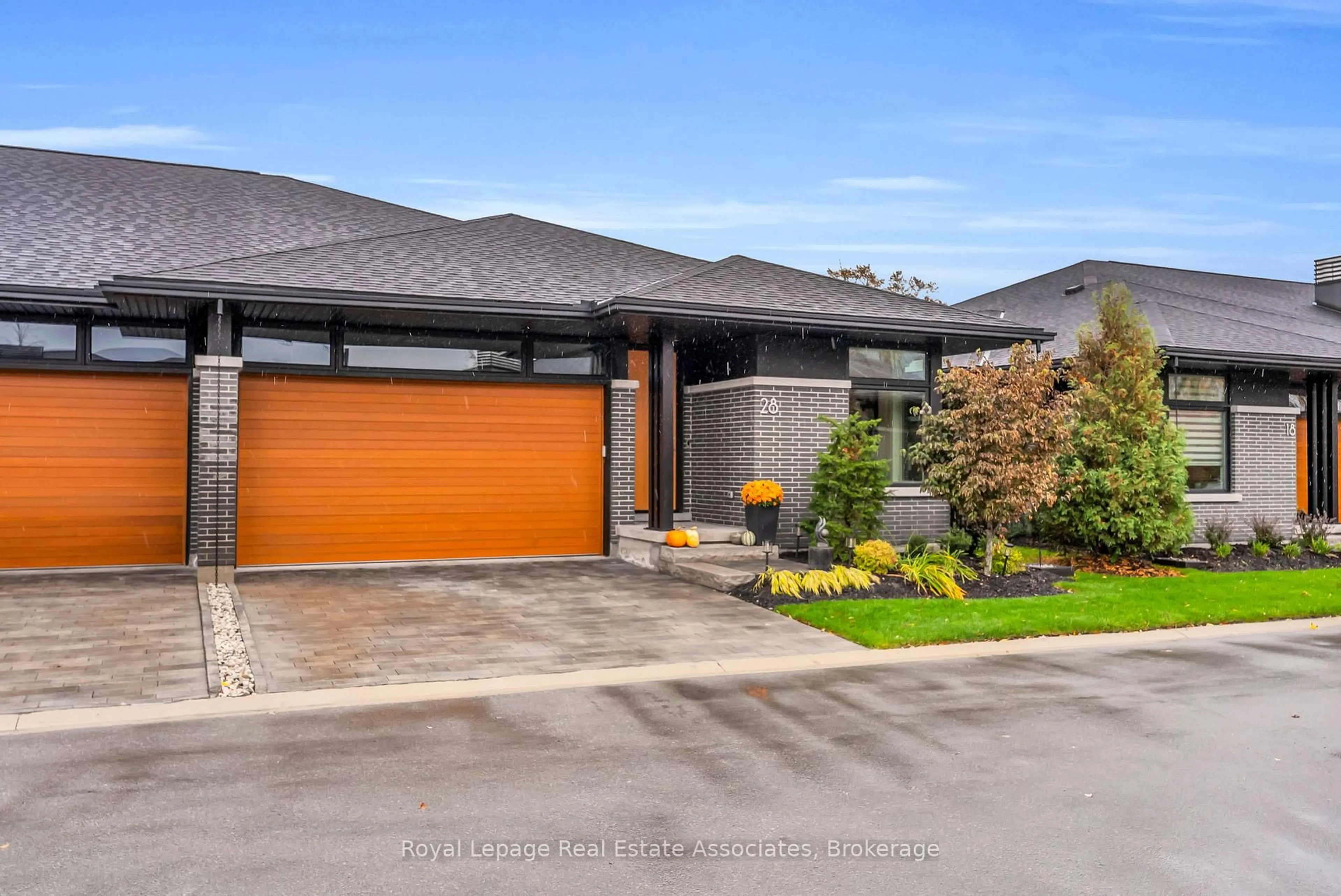 Unknown for 28 Juniper Tr #8, Welland Ontario L3C 0H5