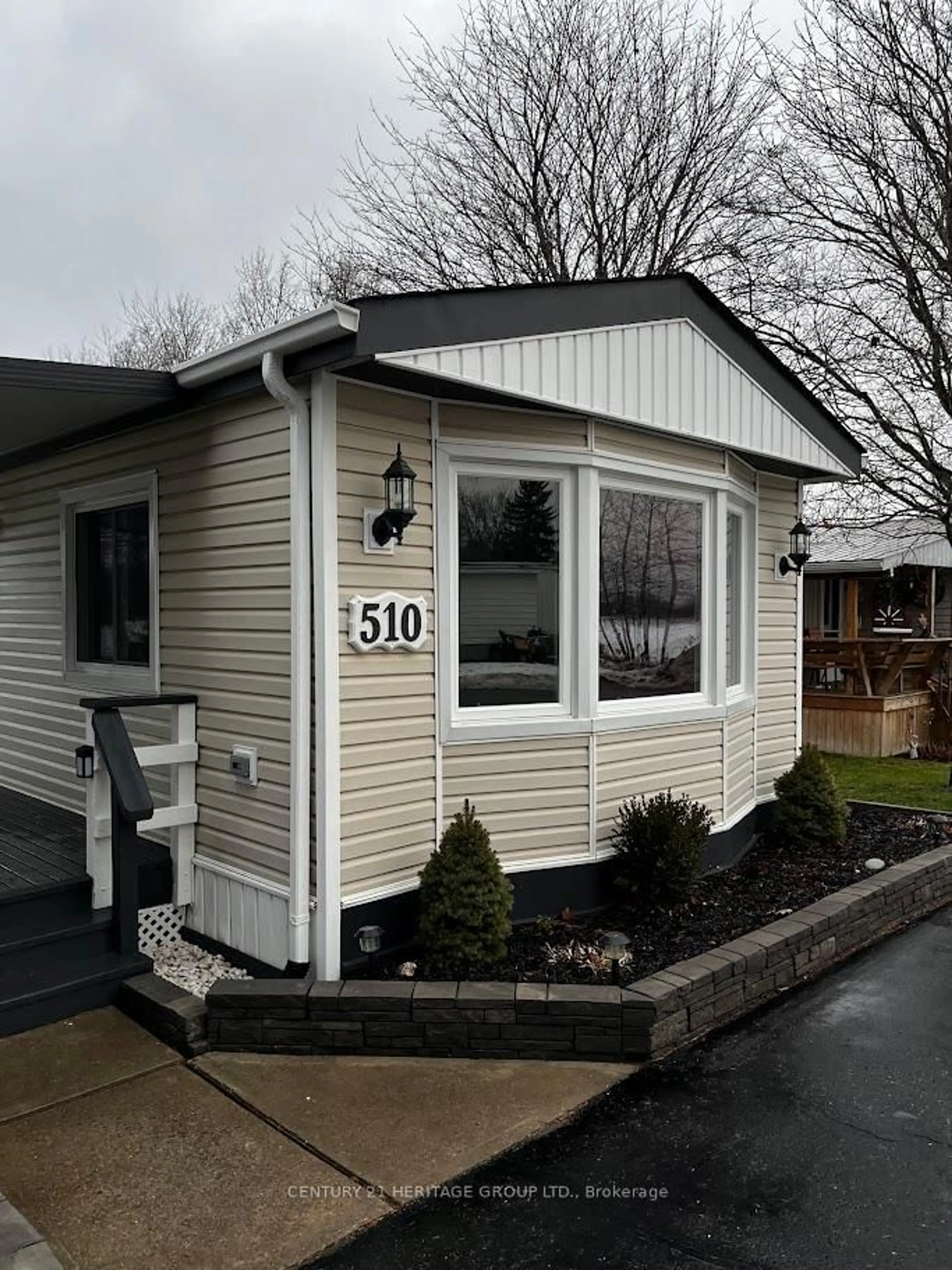 Home with vinyl exterior material, street for 510 Cunningham Cres, Cobourg Ontario K9A 0X9