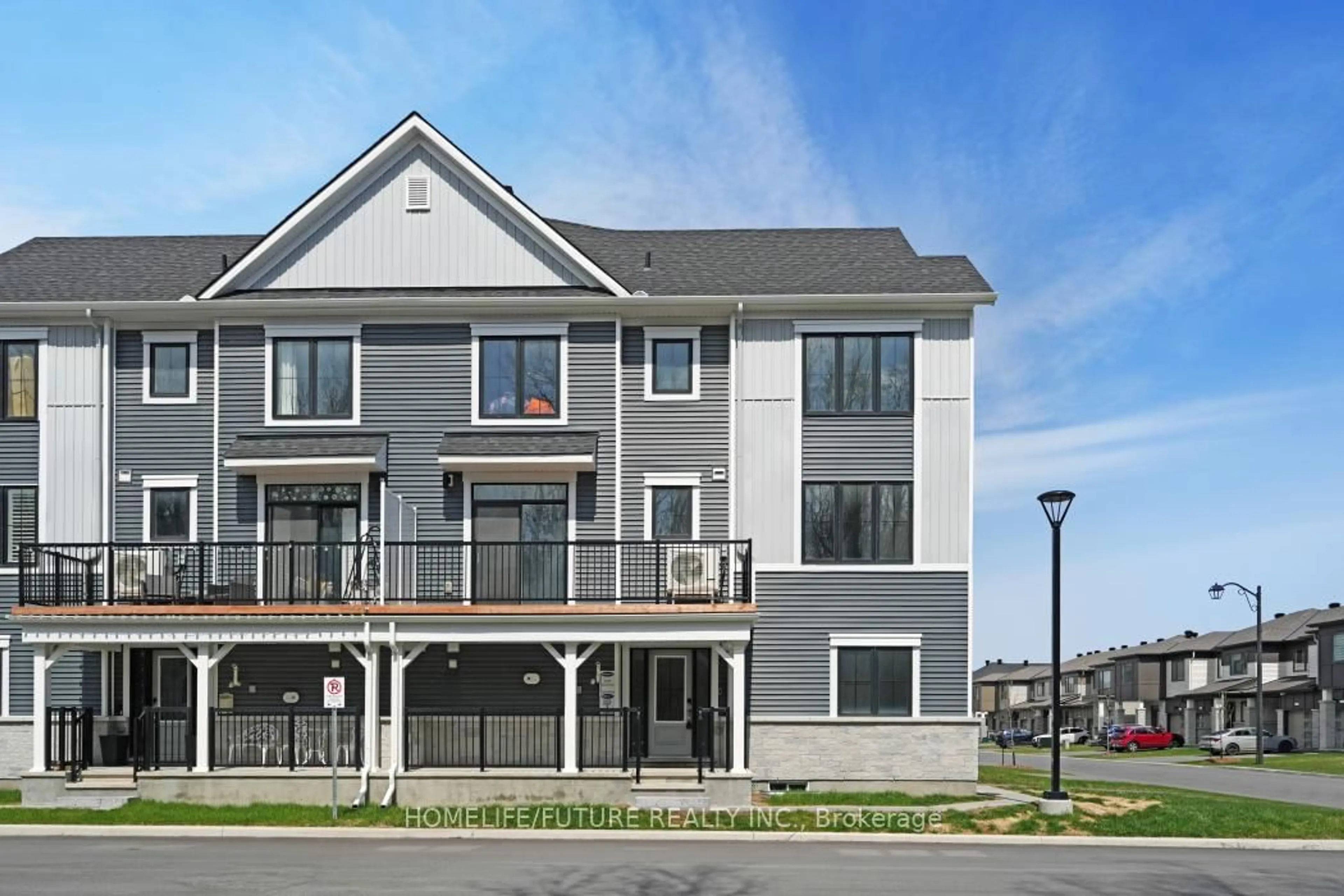 Home with vinyl exterior material, unknown for 651 Cygnus St, Ottawa Ontario K2J 7B2