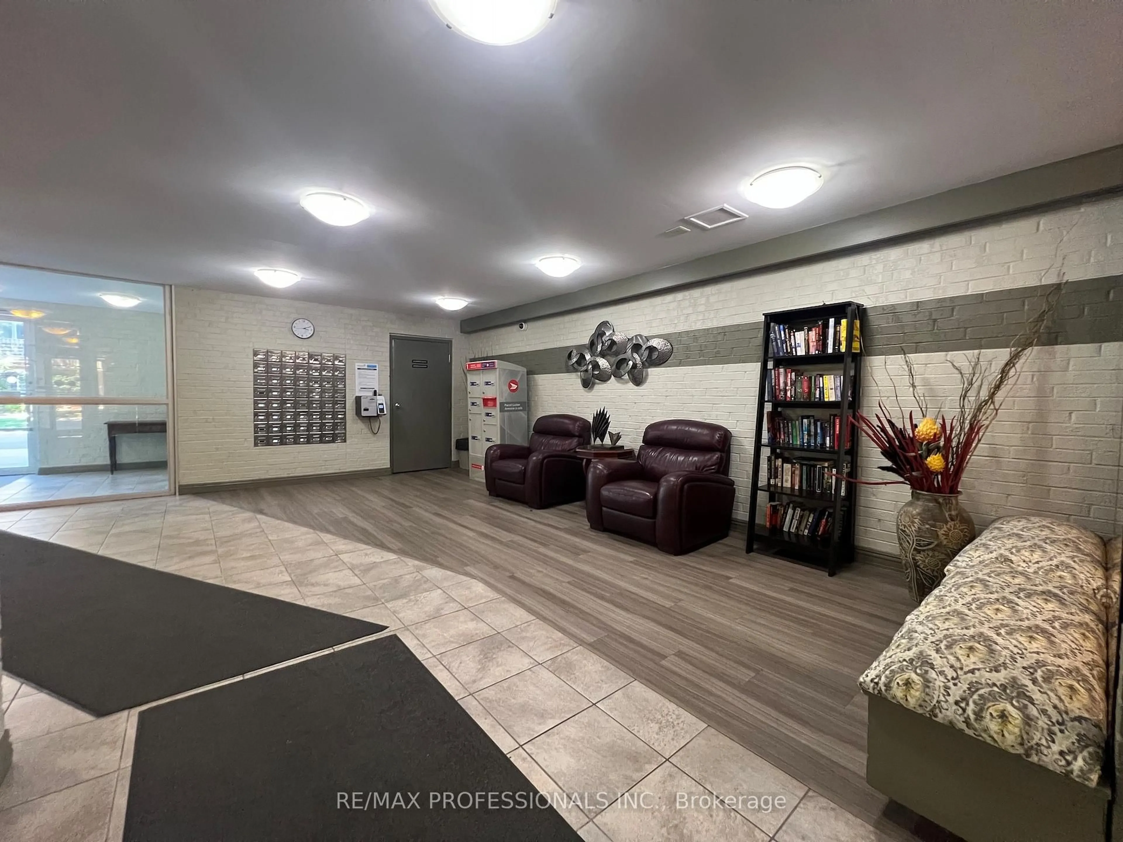 A pic of a room for 1102 Jalna Blvd #601, London South Ontario N6E 1X8