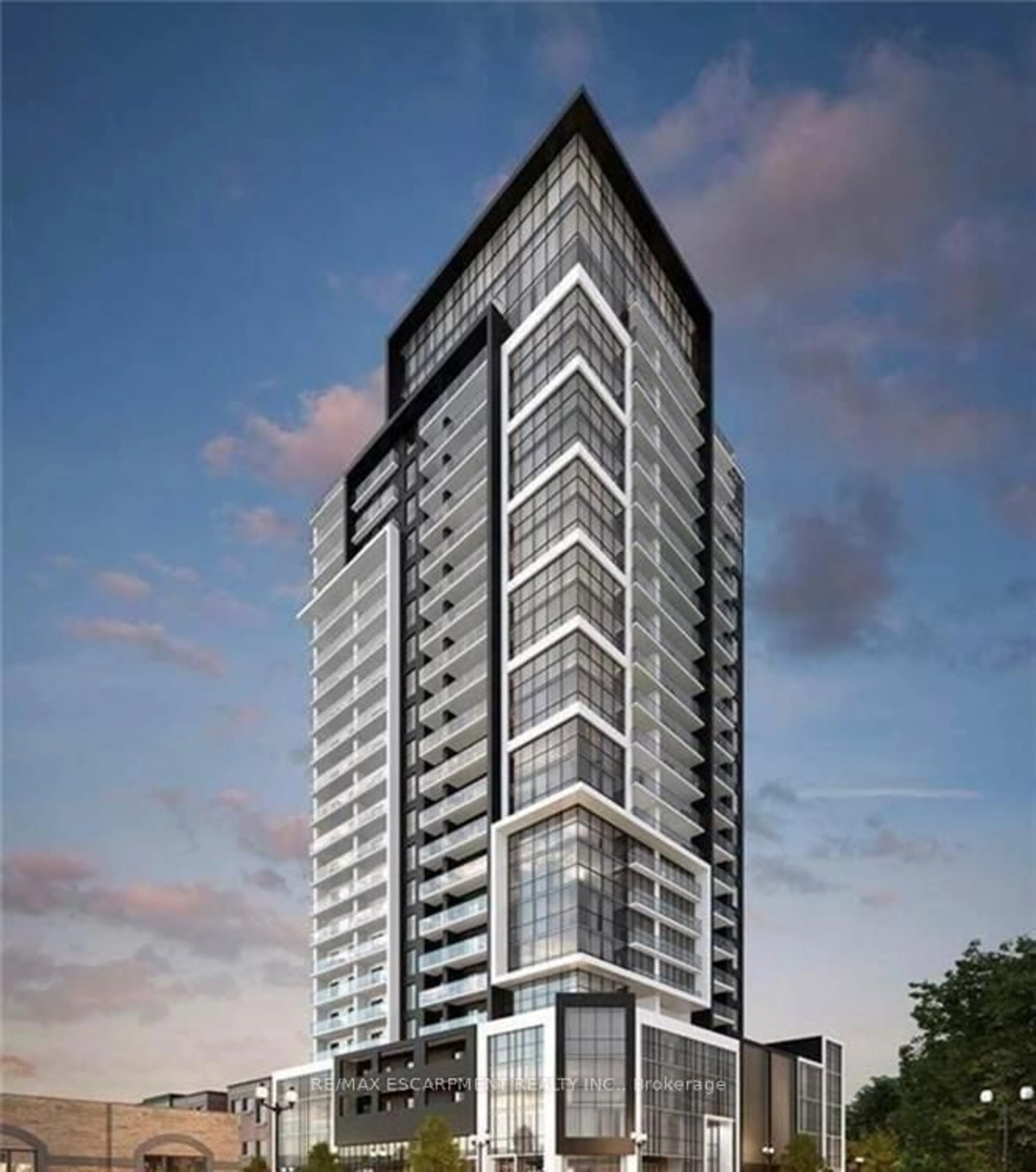 Indoor foyer for 15 Queen St #2304, Hamilton Ontario L8P 0C6