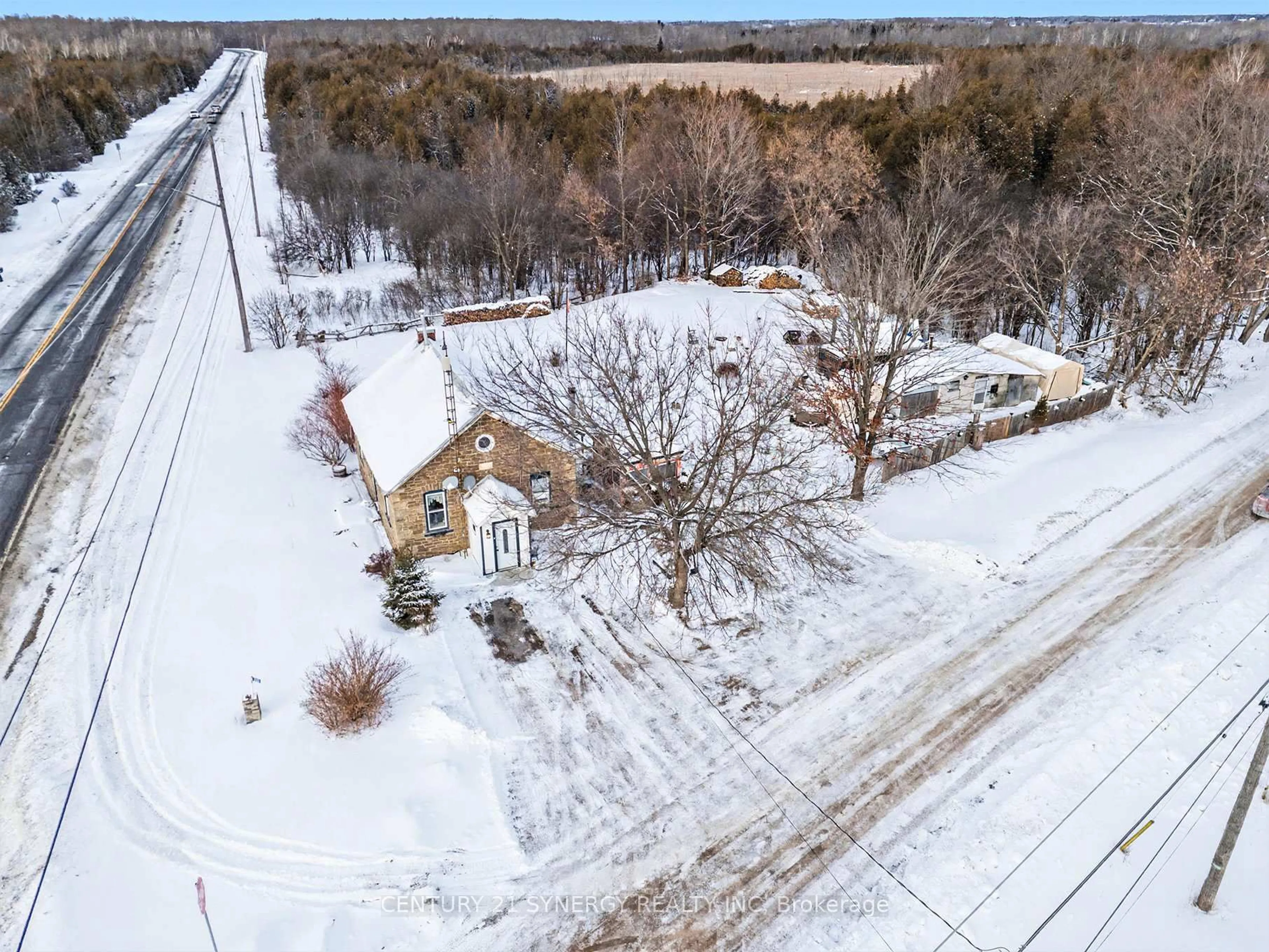 A pic from outside/outdoor area/front of a property/back of a property/a pic from drone, unknown for 655 County Road 29 Rd, Elizabethtown-Kitley Ontario K0G 1G0
