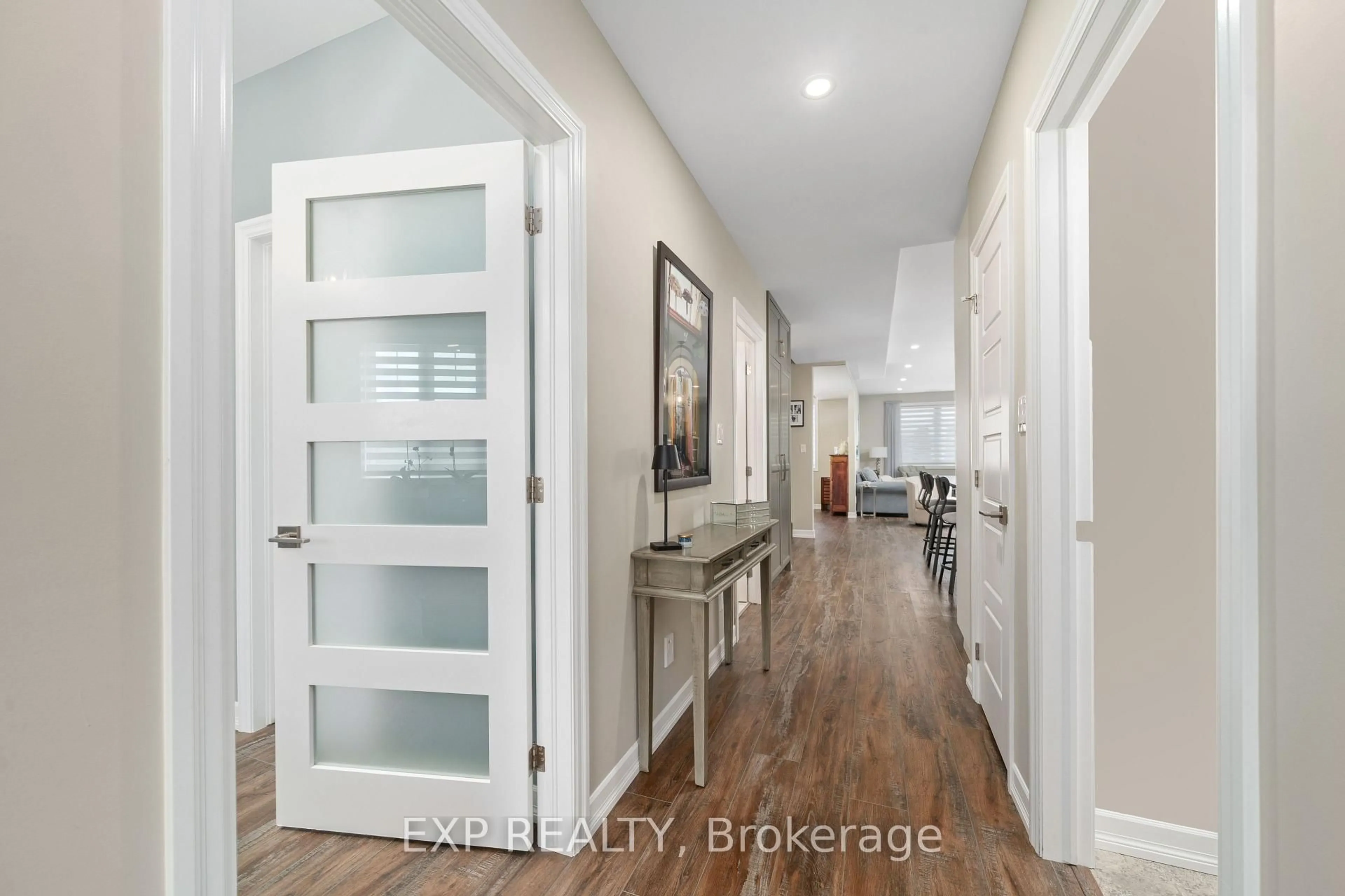 Indoor entryway for 20 Stinson Ave, Belleville Ontario K8P 5N9