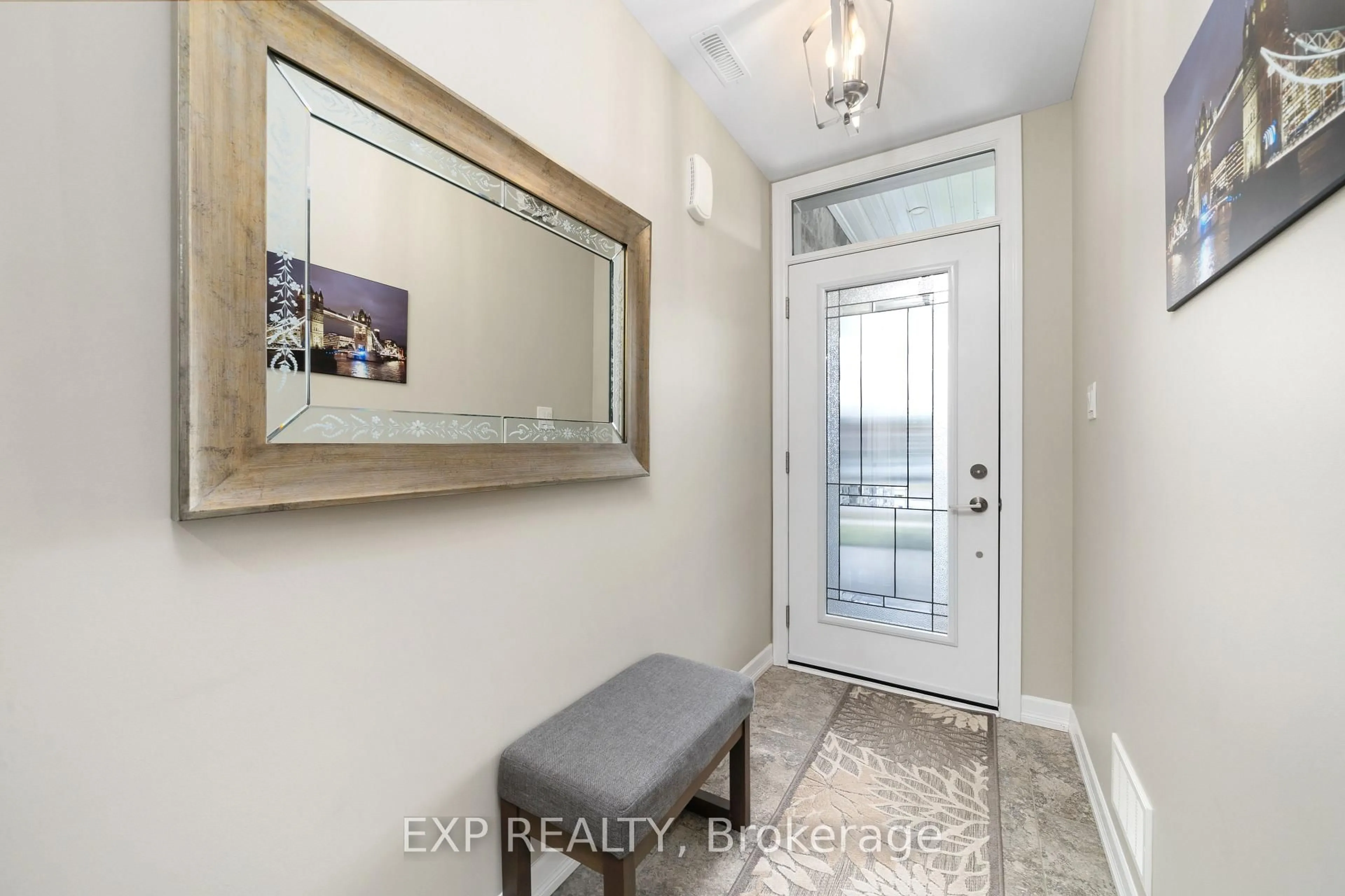 Indoor entryway for 20 Stinson Ave, Belleville Ontario K8P 5N9