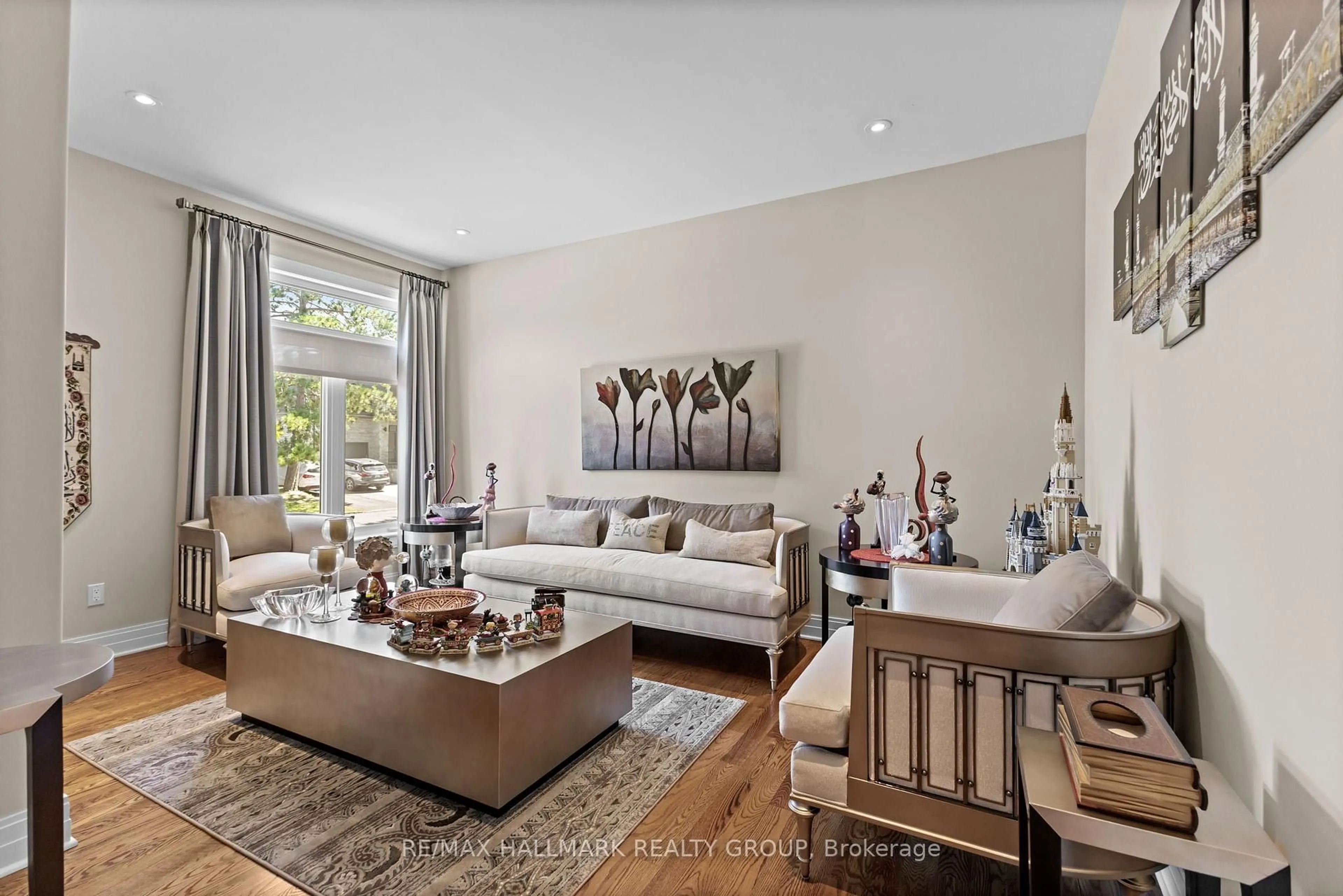 Living room with furniture, unknown for 2266 Prospect Ave, Ottawa Ontario K1H 7G4