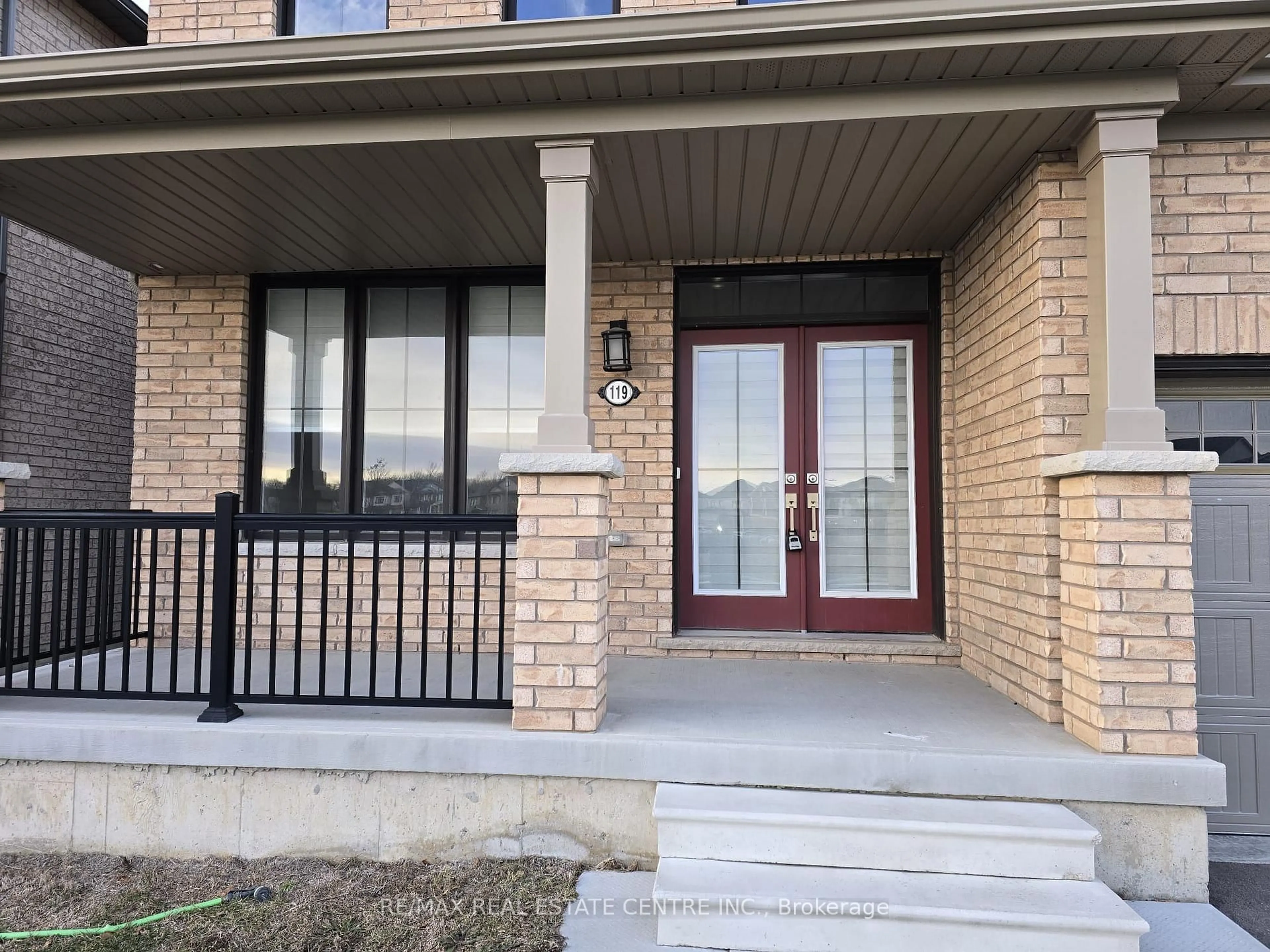 Unknown for 119 Cuesta Hts, Hamilton Ontario L8J 0M2