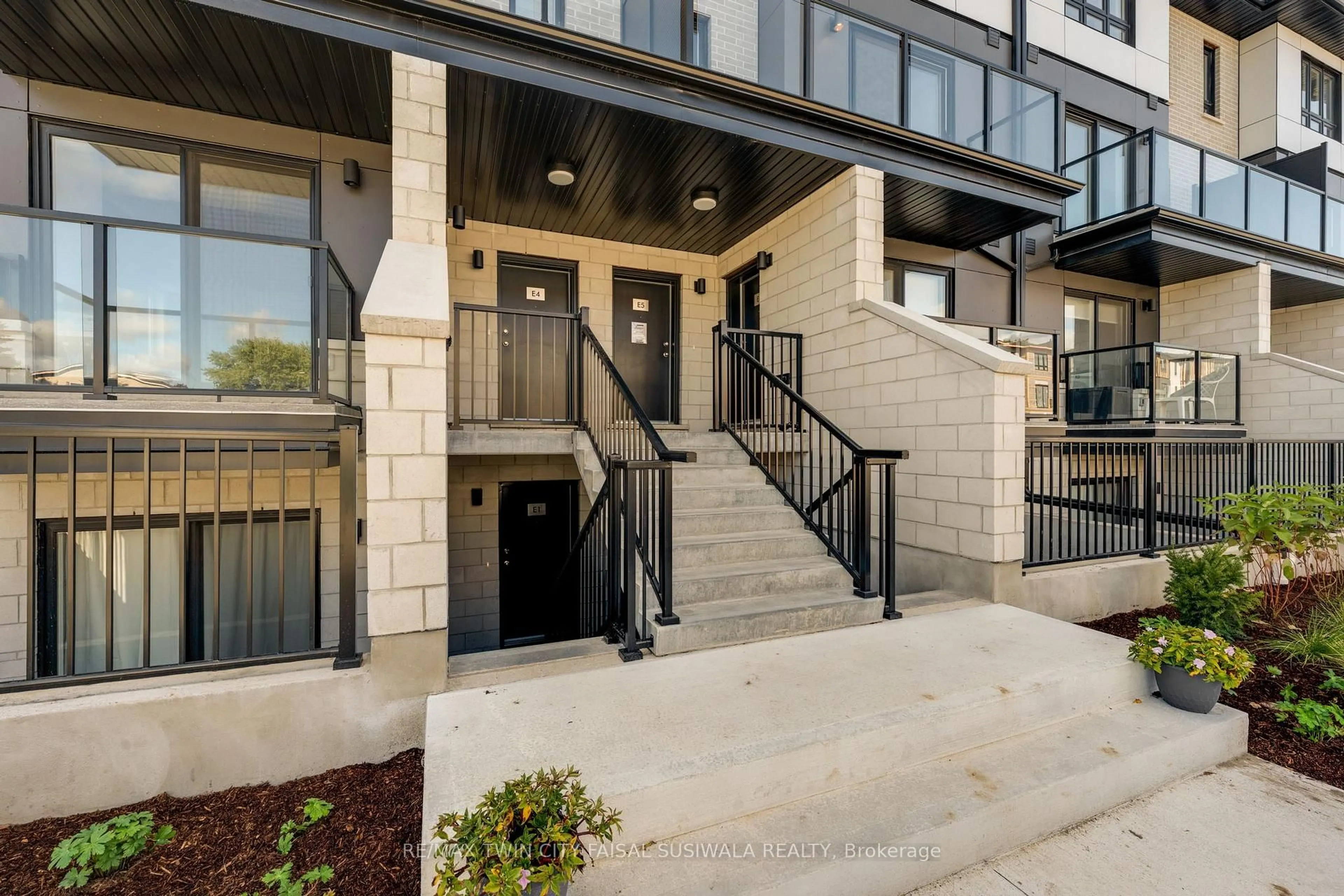 Unknown for 410 Northfield Dr #e5, Waterloo Ontario N2V 0J3