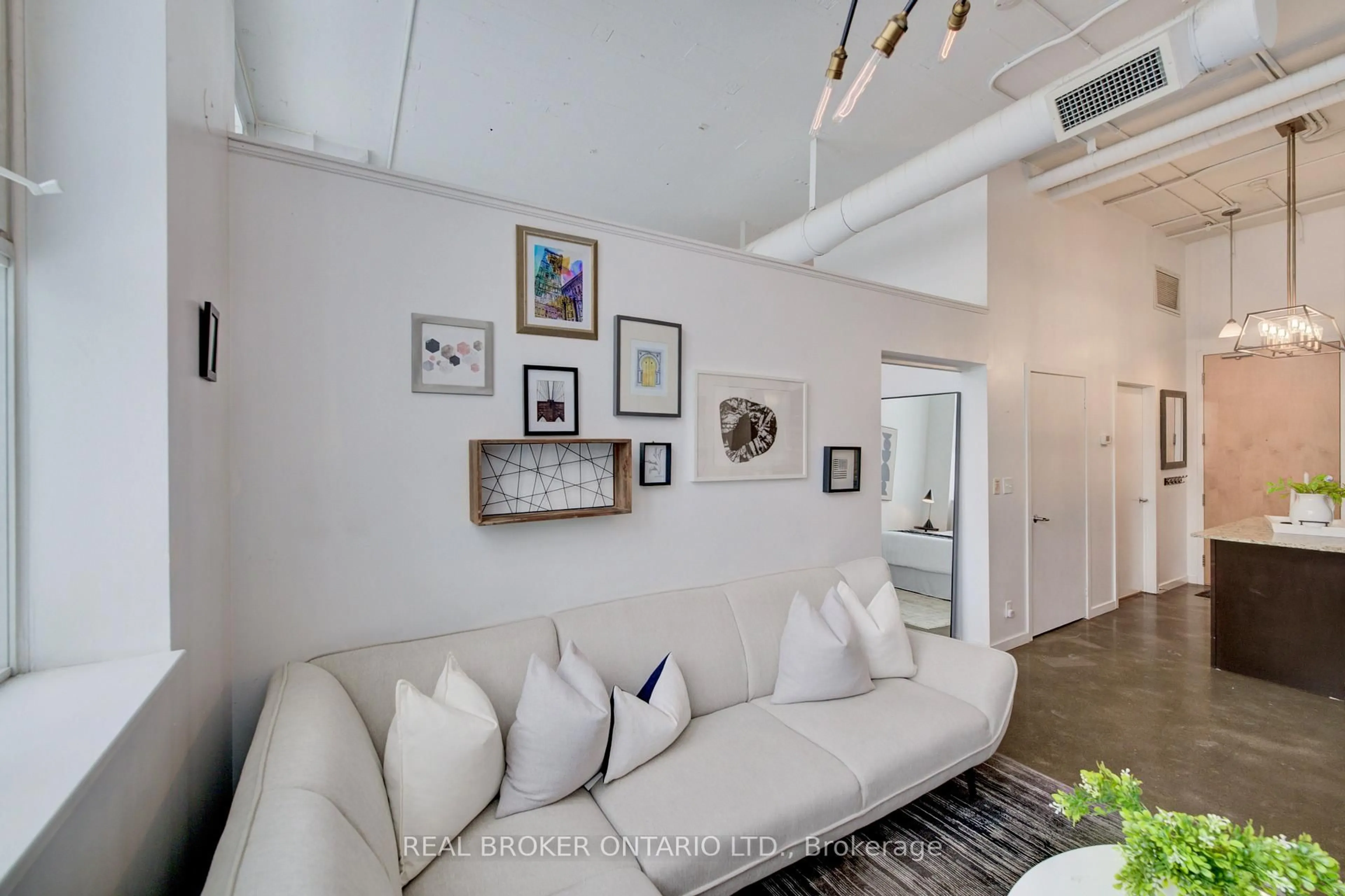 Living room with furniture, unknown for 410 King St #126, Kitchener Ontario N2G 1C3