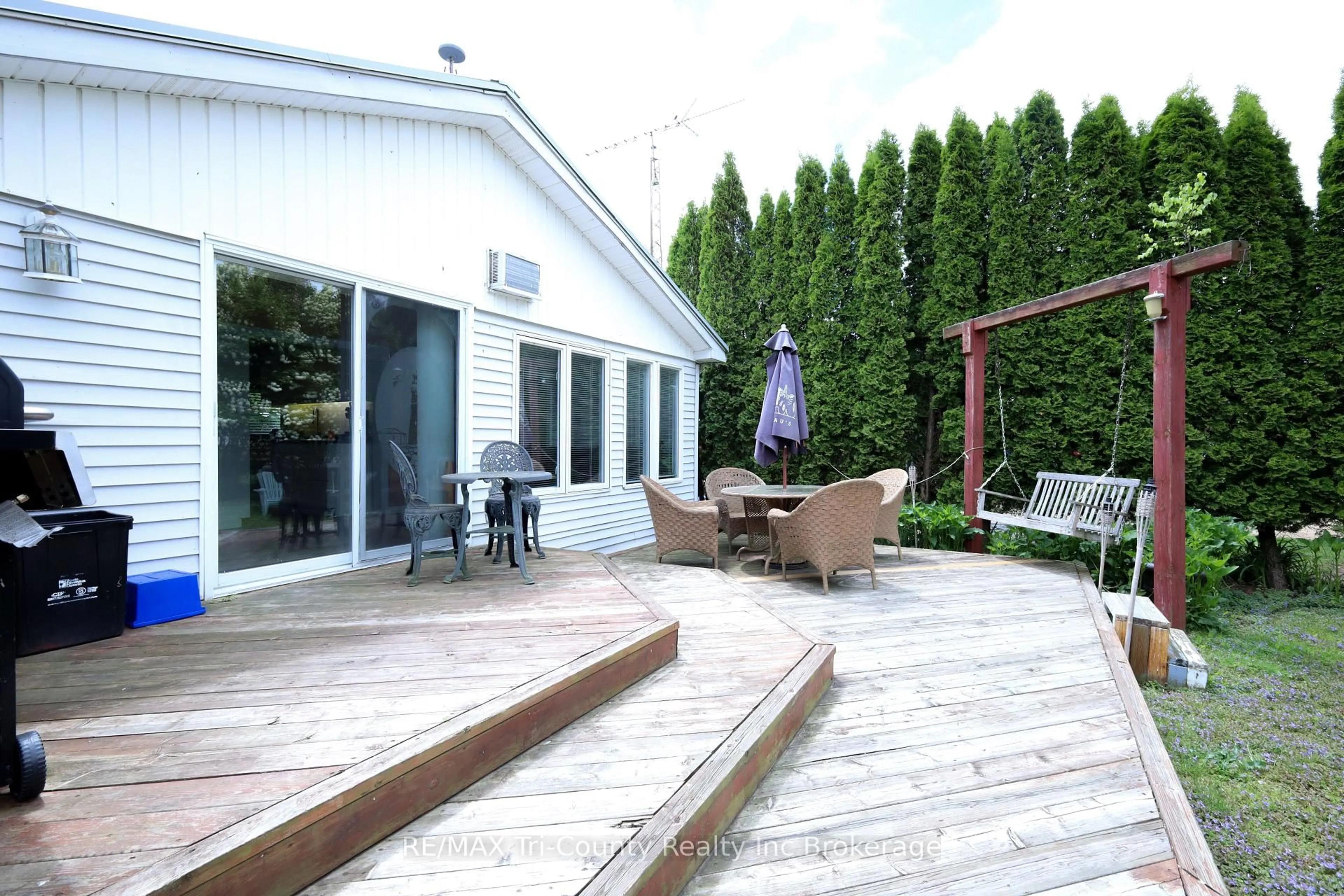 Patio, unknown for 4 Palin St, Norfolk Ontario N0E 1M0