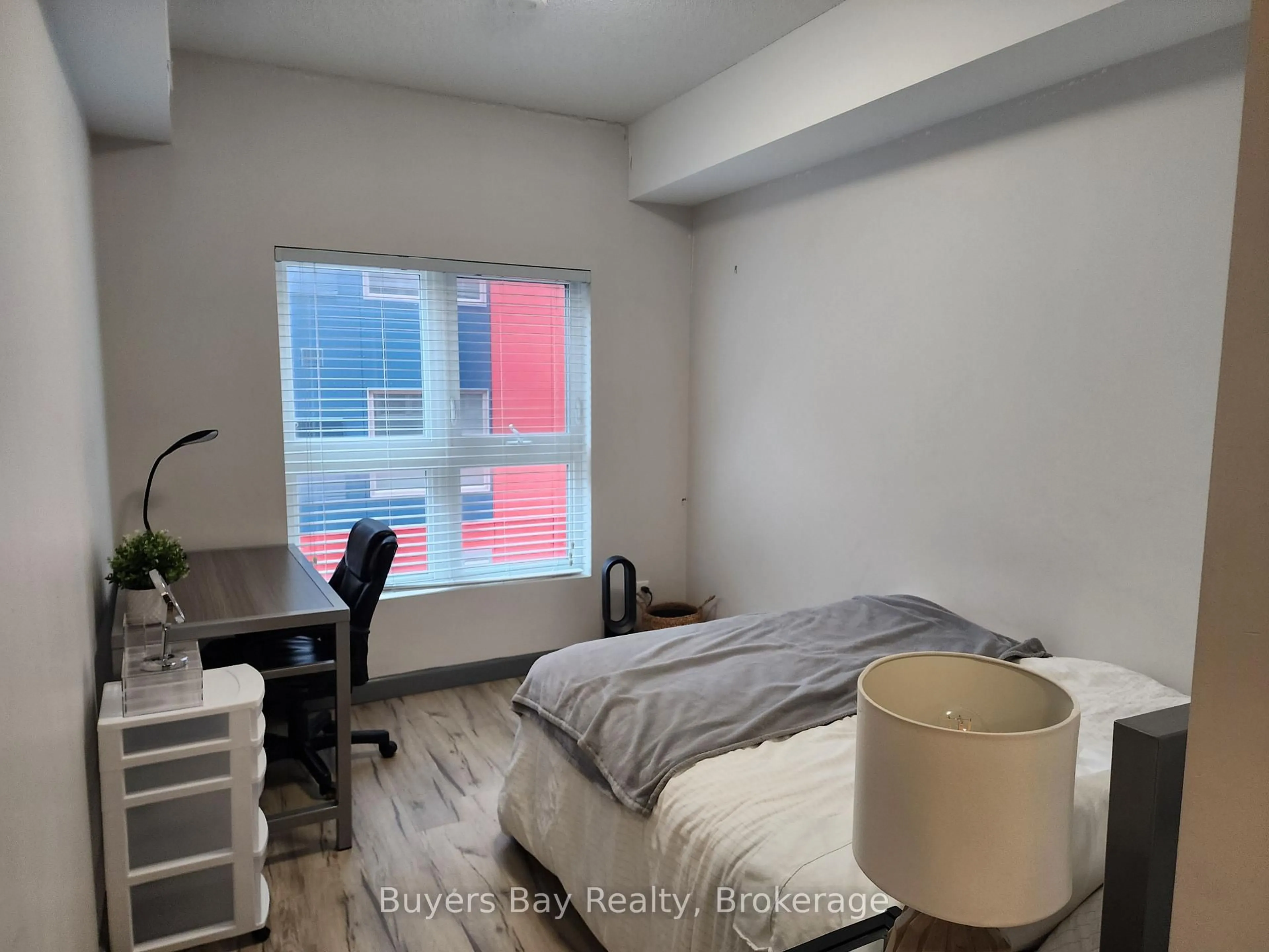 A pic of a room for 258C Sunview St #323, Waterloo Ontario N2L 3V9