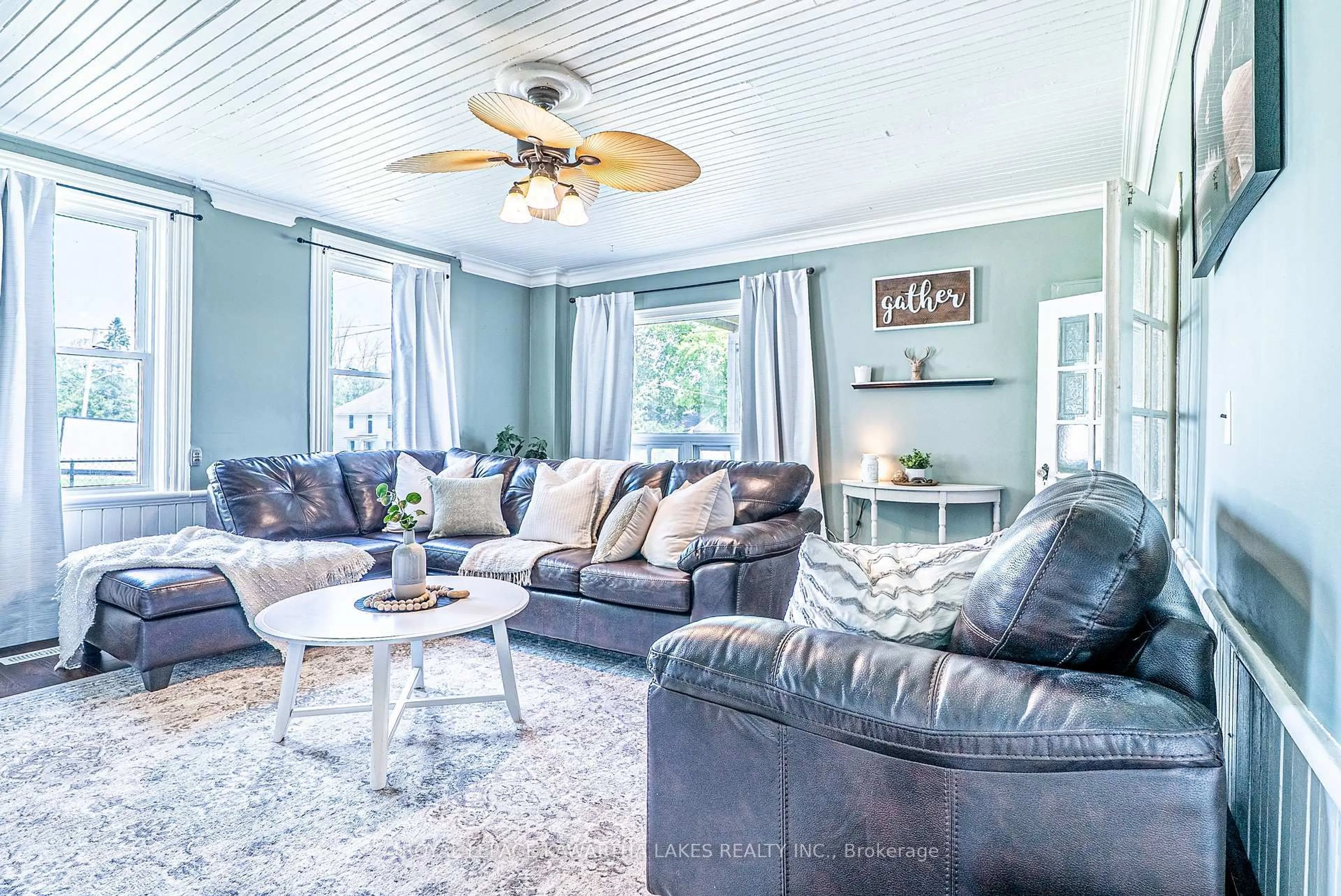 Living room with furniture, unknown for 50 North Water St, Kawartha Lakes Ontario K0M 1K0