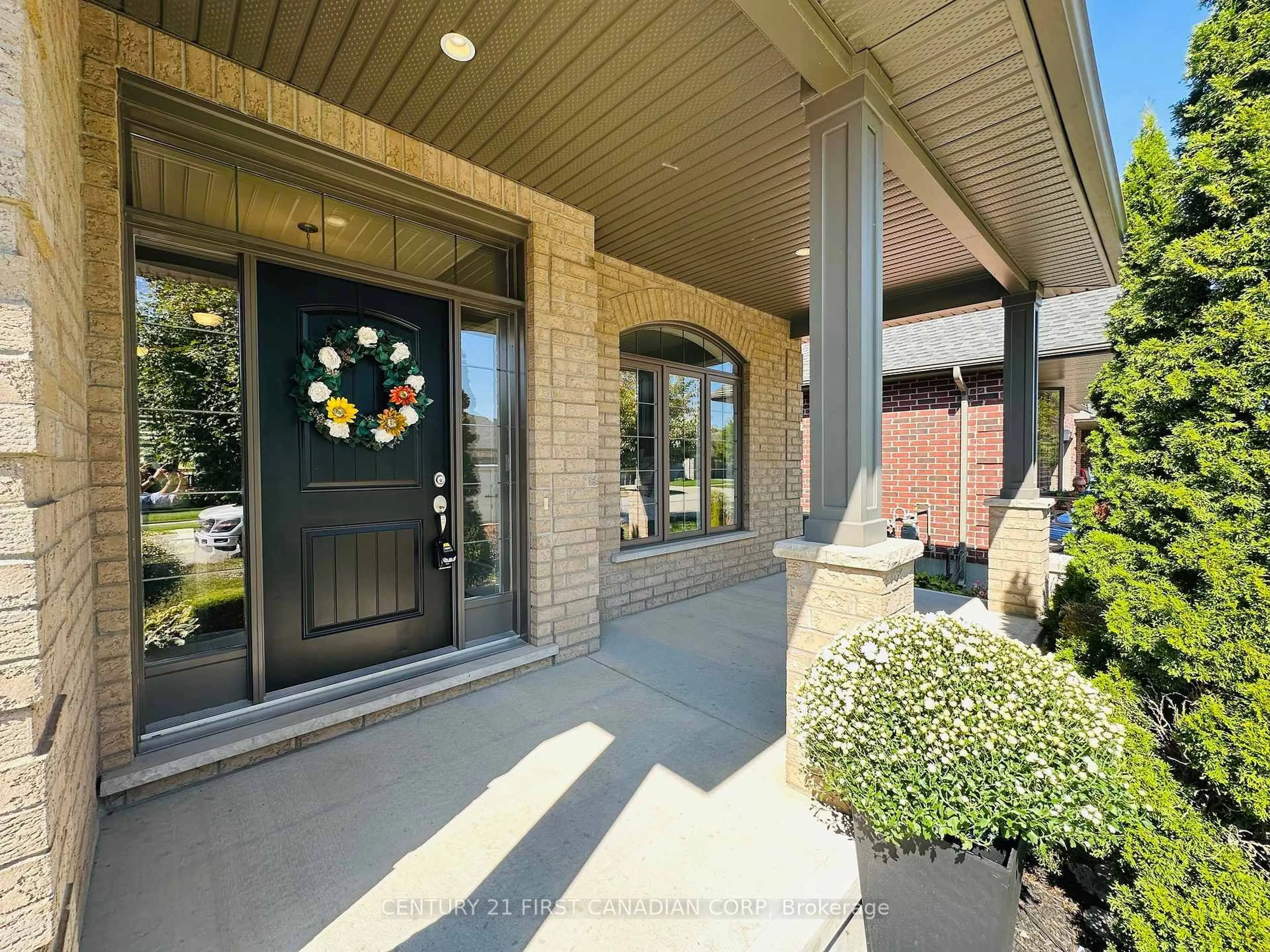 Unknown for 696 BENNETT Cres, Strathroy-Caradoc Ontario N0L 1W0