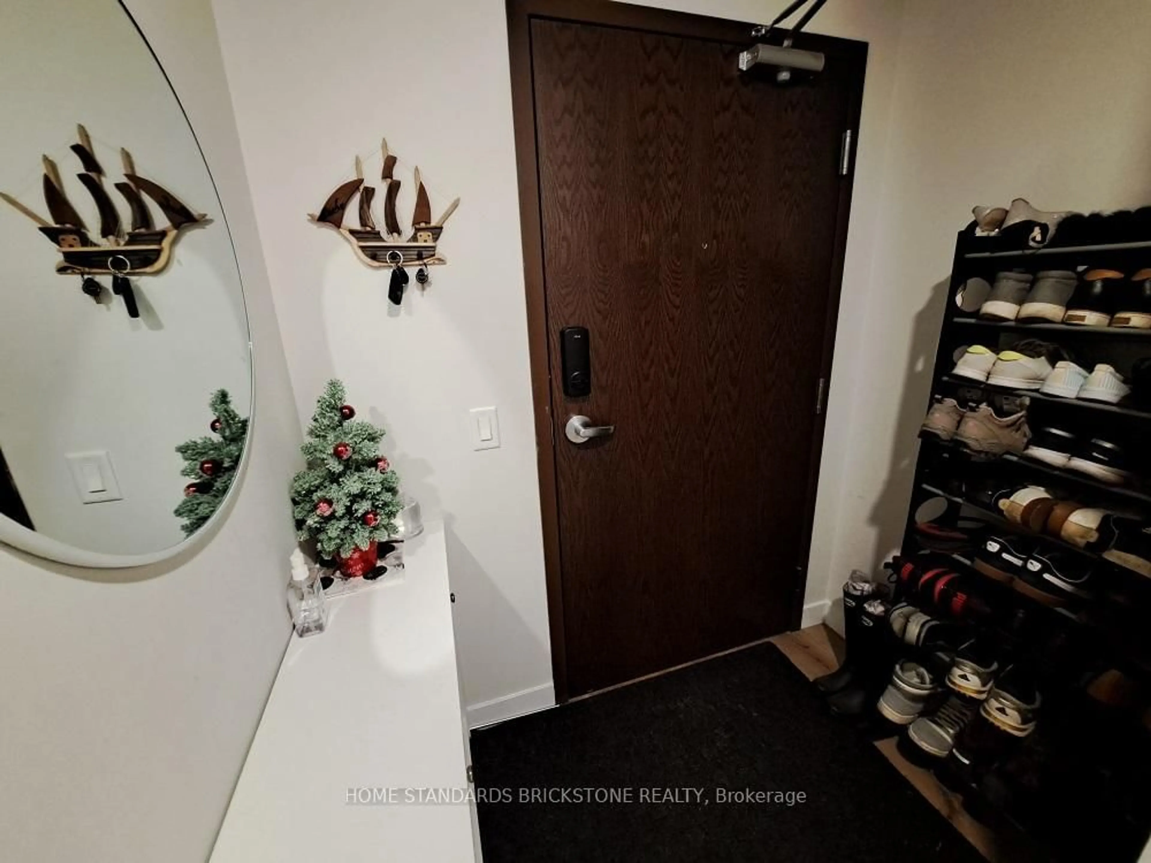 Indoor entryway for 60 Frederick St #405, Kitchener Ontario N2H 0C7