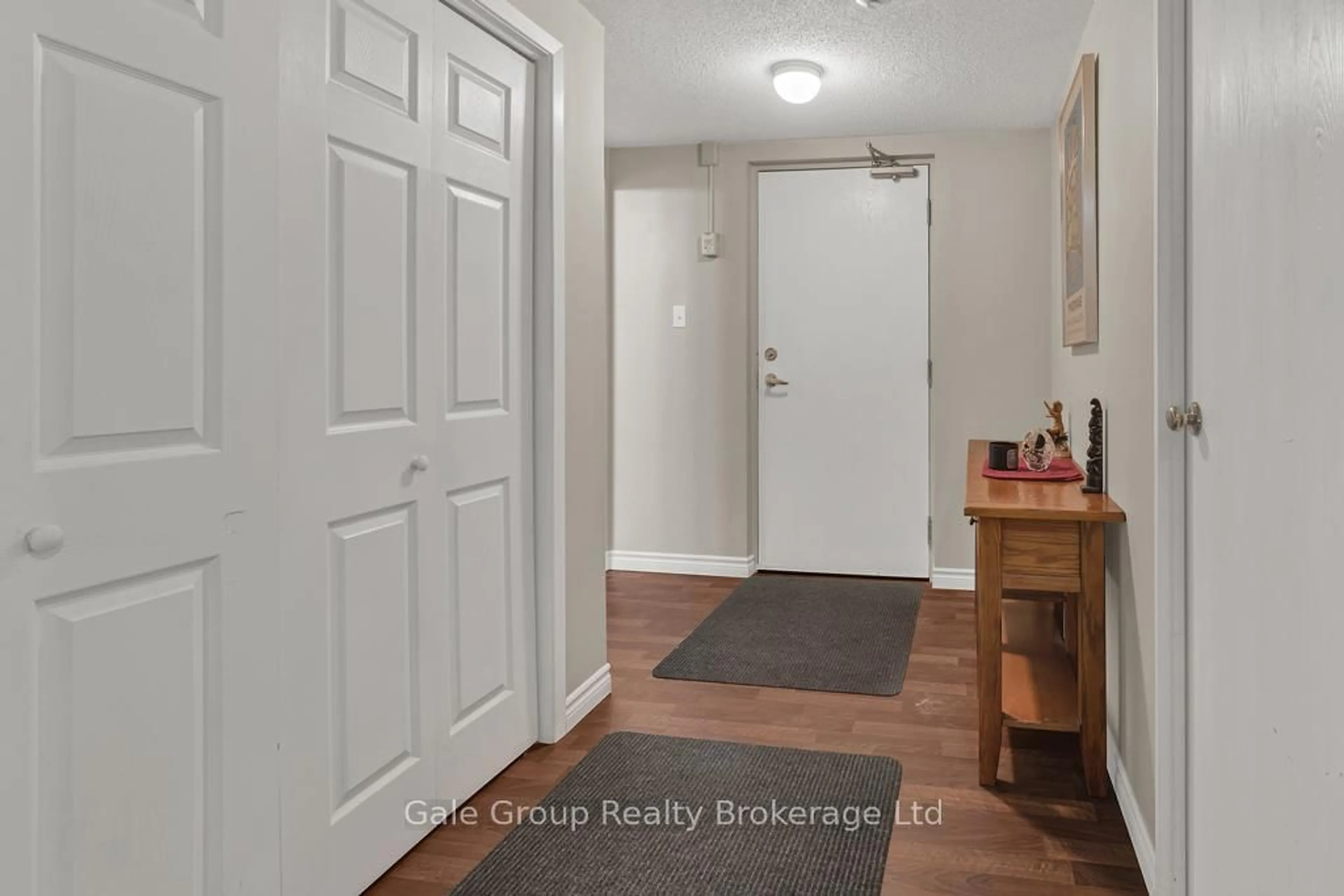 Indoor entryway for 163 FERGUSON Dr #302, Woodstock Ontario N4V 1B1