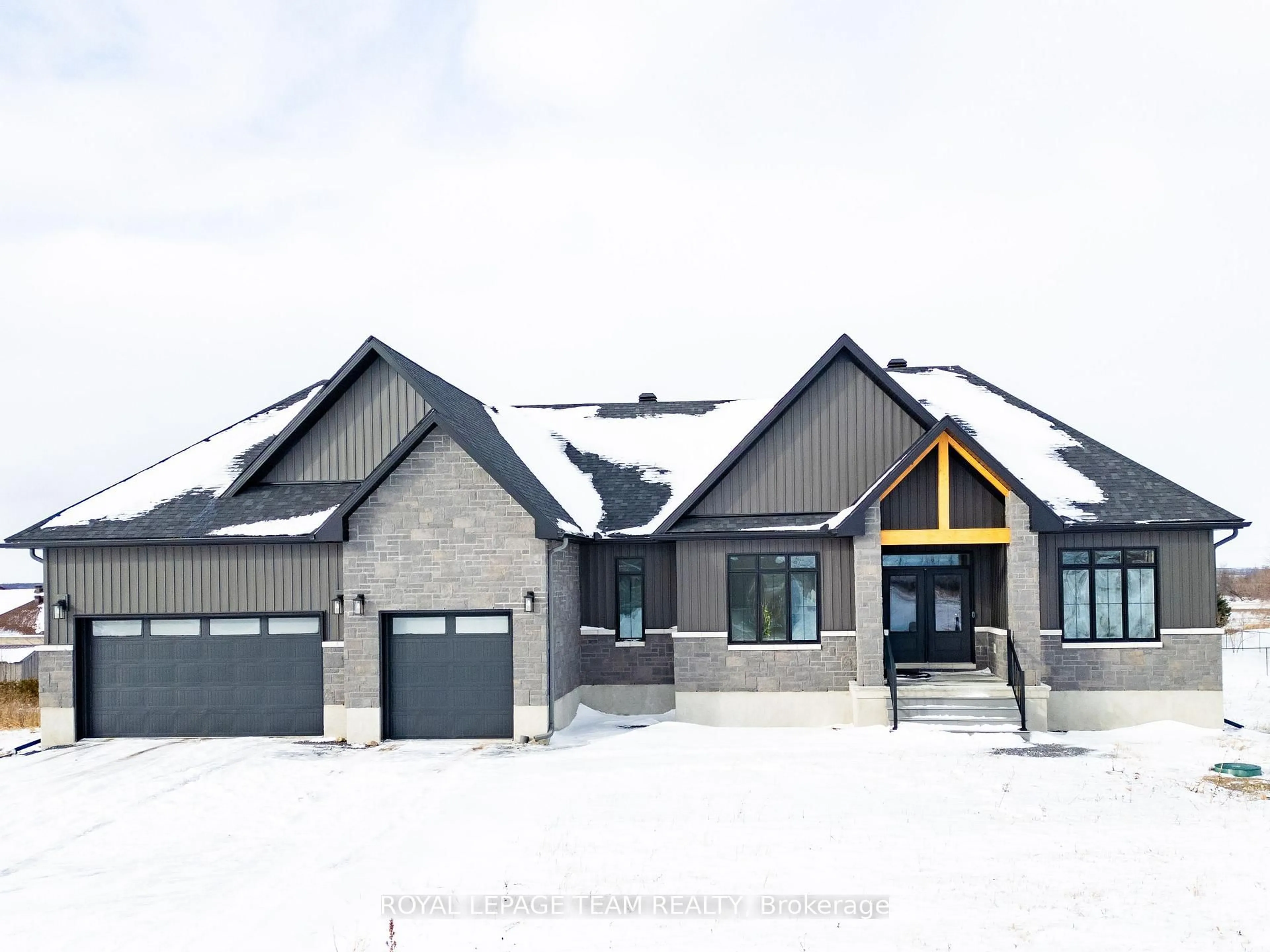 Home with brick exterior material, unknown for 224 Trudeau Cres, Russell Ontario K4R 1E5