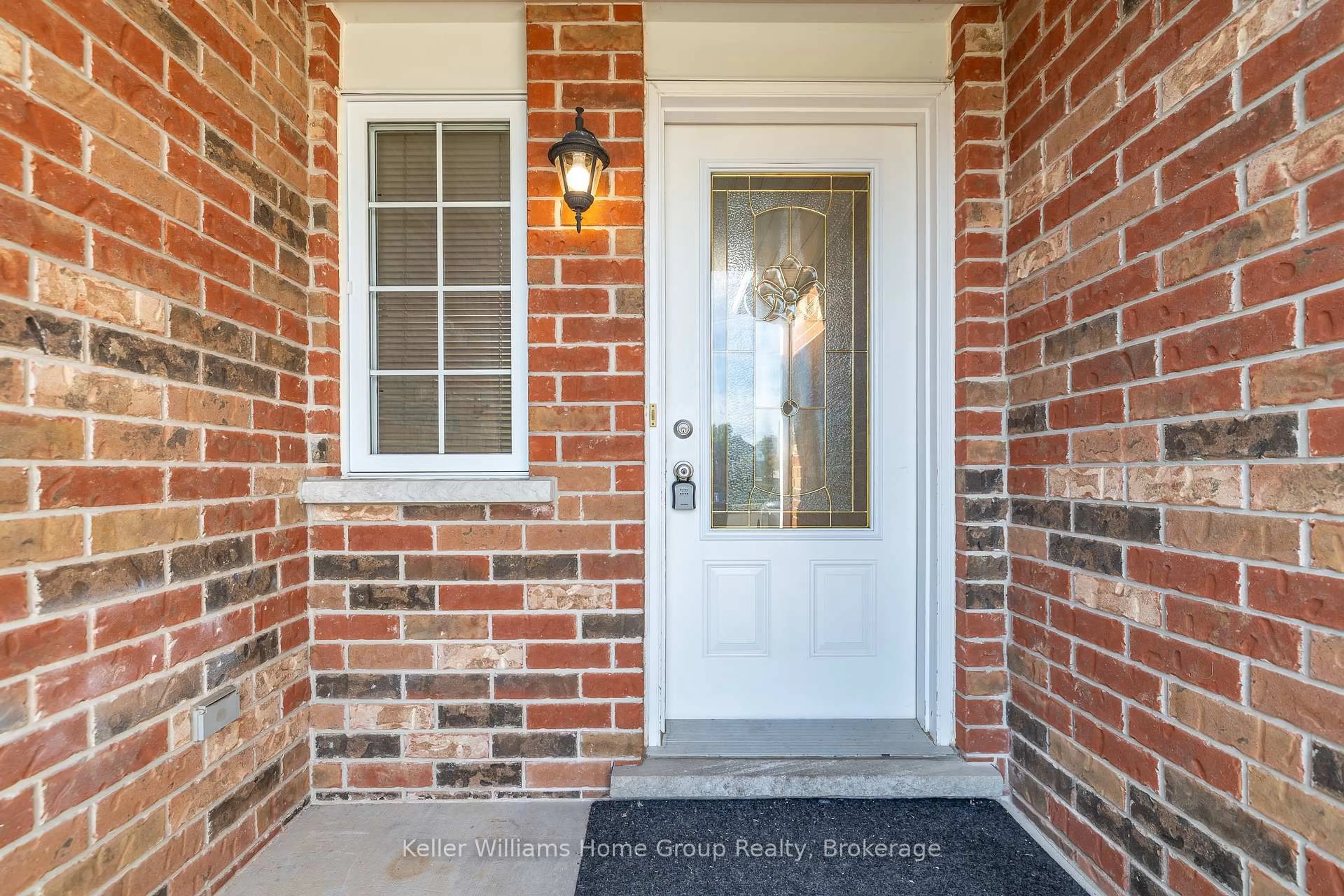 Indoor entryway for 42 HASLER Cres, Guelph Ontario N1L 0A2
