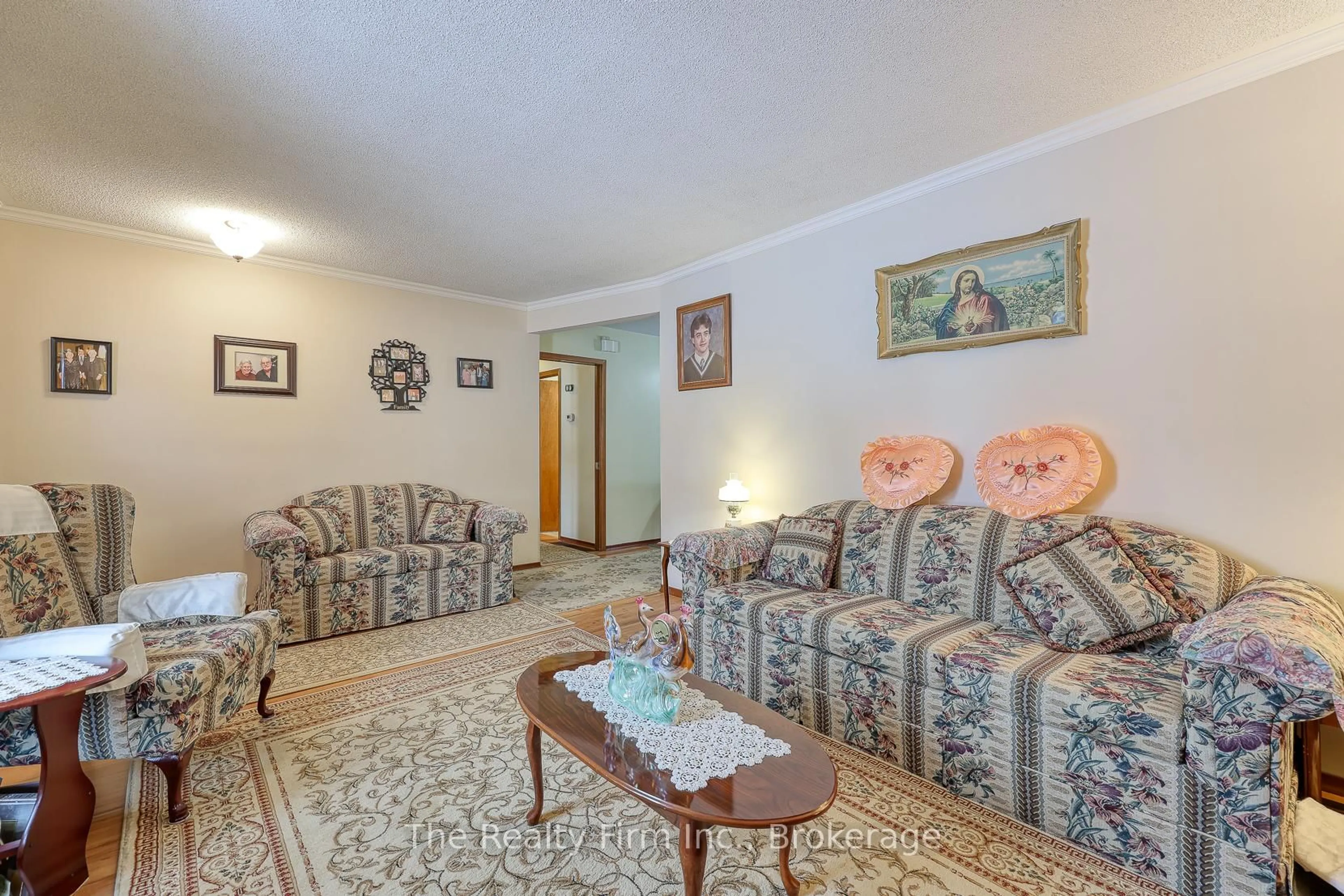 Living room with furniture, unknown for 458 Manitoba Rd, Woodstock Ontario N4S 8N8