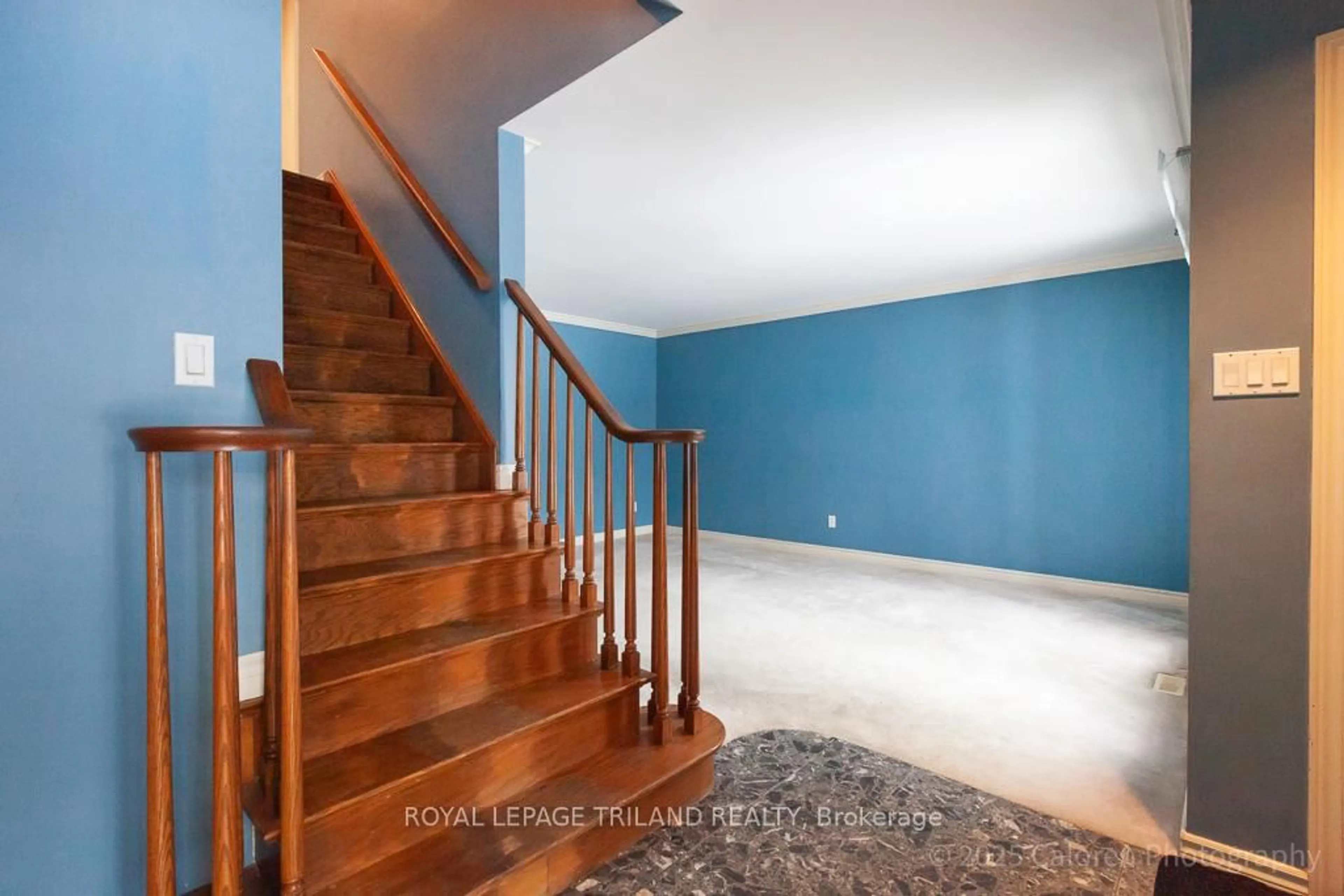 Unknown for 1025 Brough St #3, London East Ontario N6A 3N5