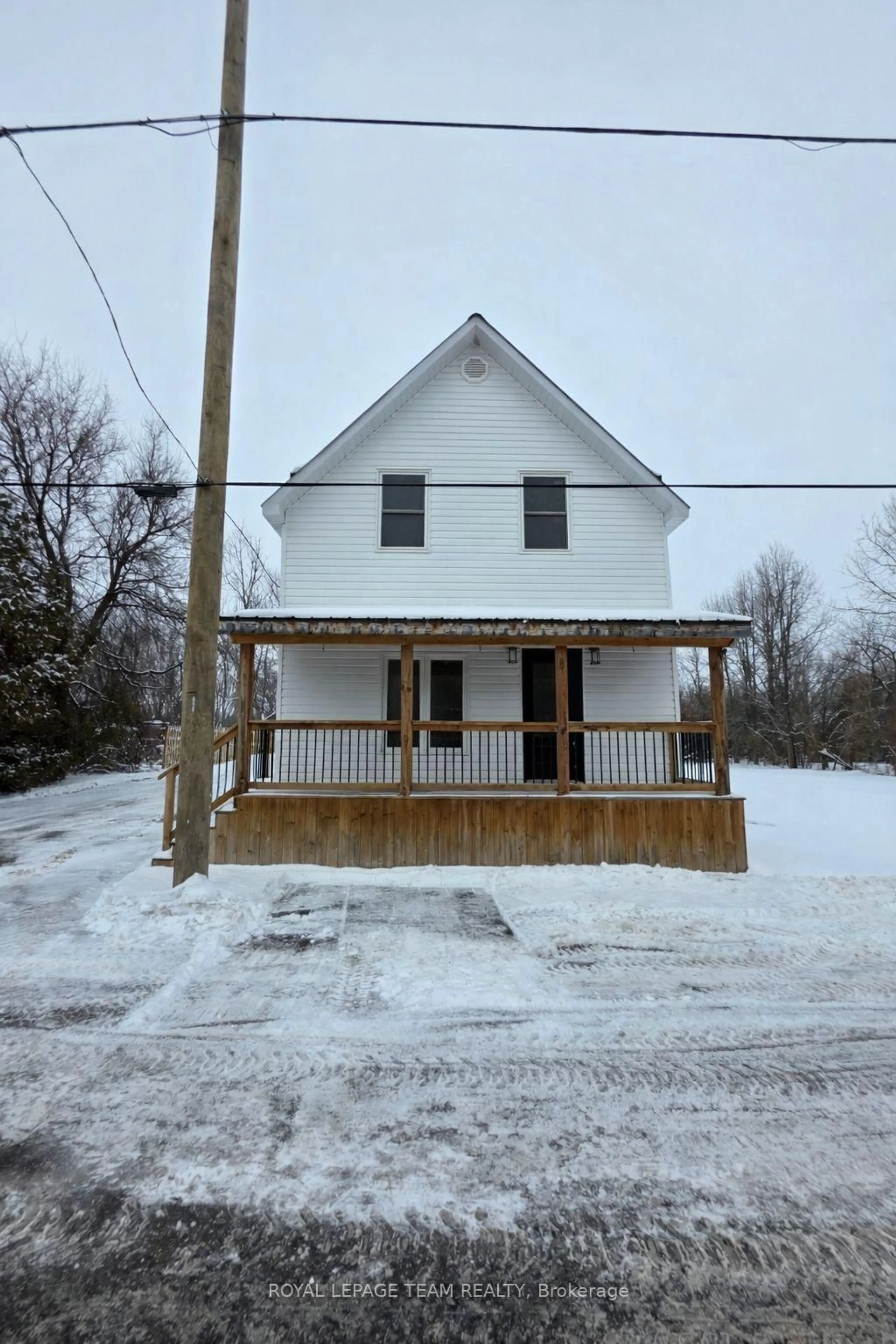A pic from outside/outdoor area/front of a property/back of a property/a pic from drone, building for 12361 Winchester Springs Rd, North Dundas Ontario K0C 2L0
