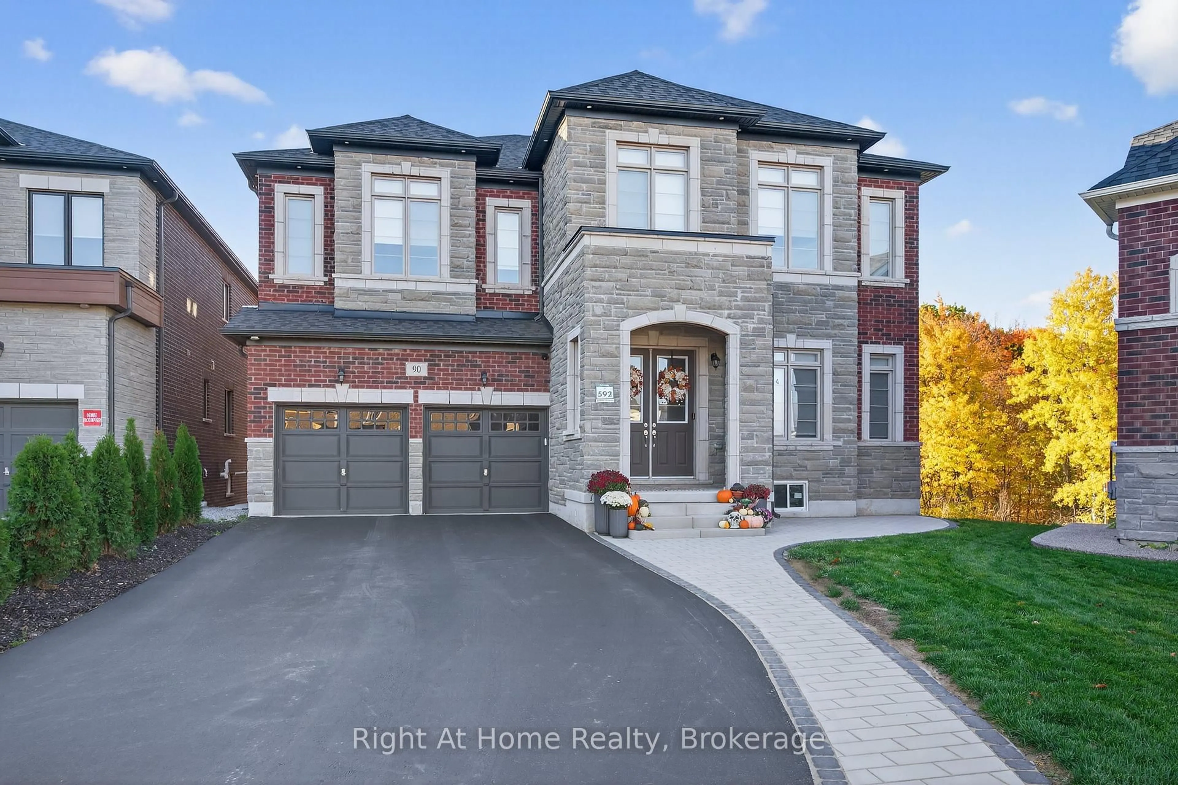 Home with brick exterior material, street for 90 Smokey Hollow Pl, Hamilton Ontario L8B 2A1