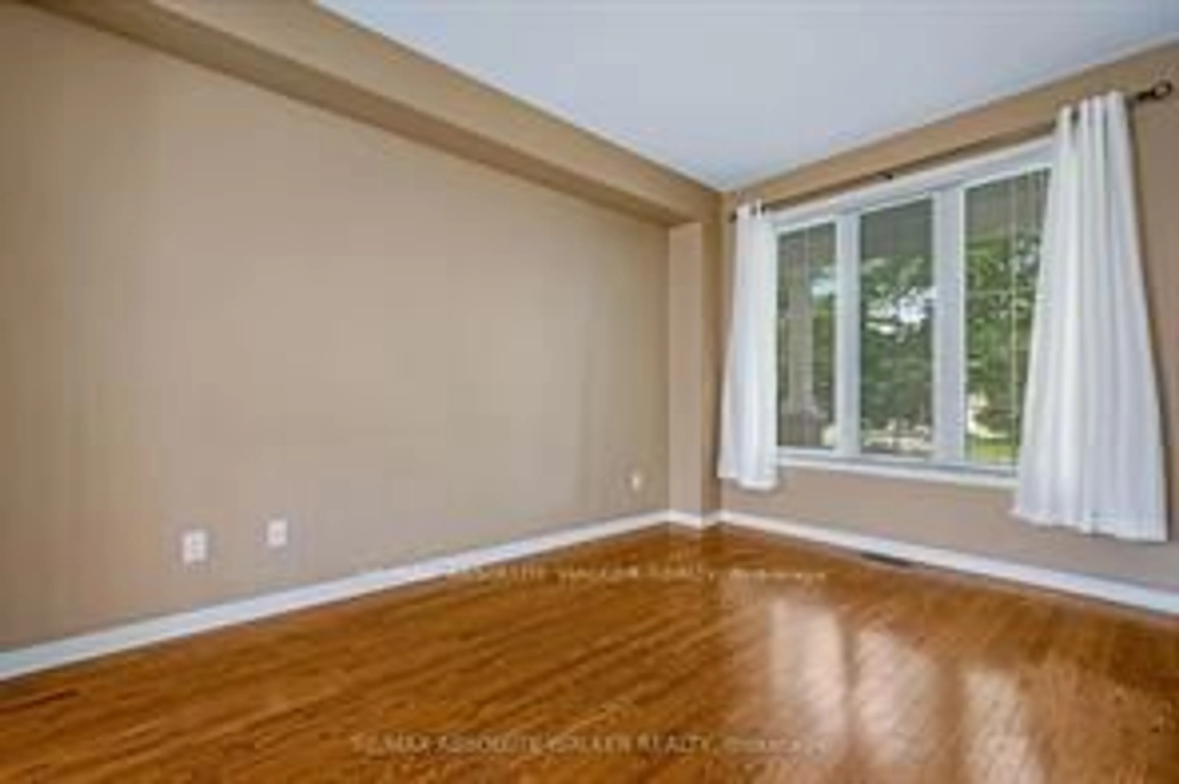 A pic of a room for 321 Upcountry Dr, Ottawa Ontario K2S 2H6