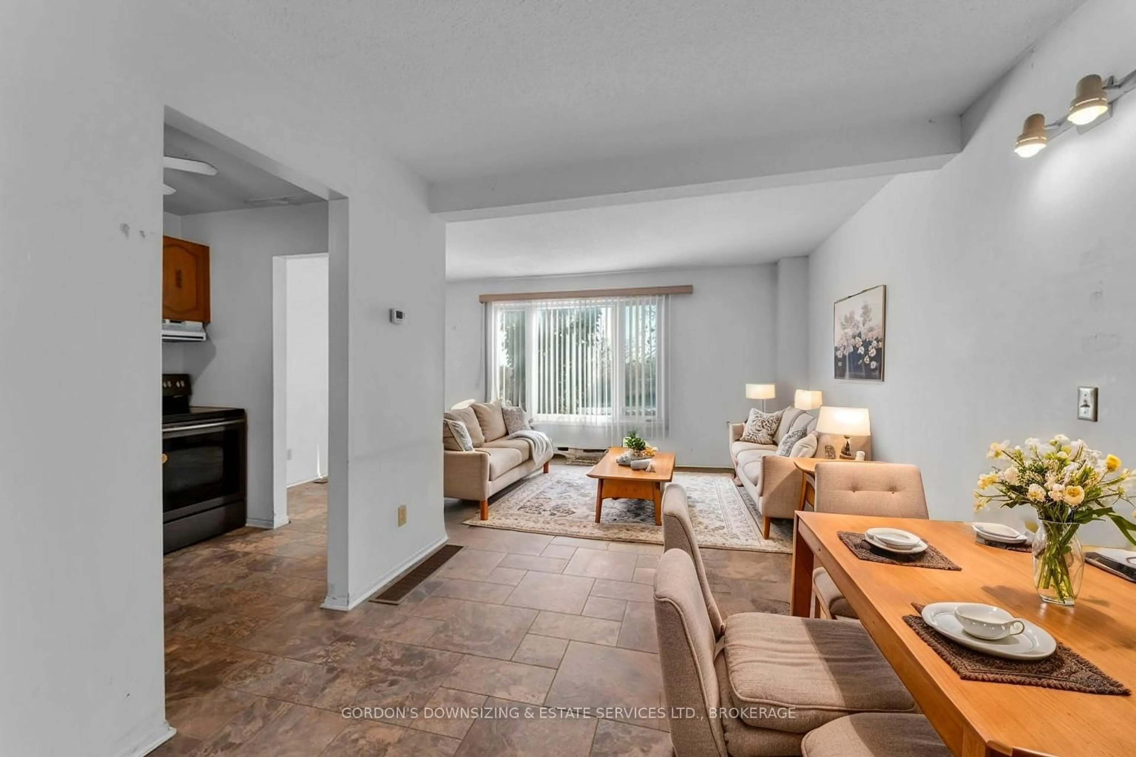 Living room with furniture, unknown for 39 Coventry Cres, Kingston Ontario K7M 7S8