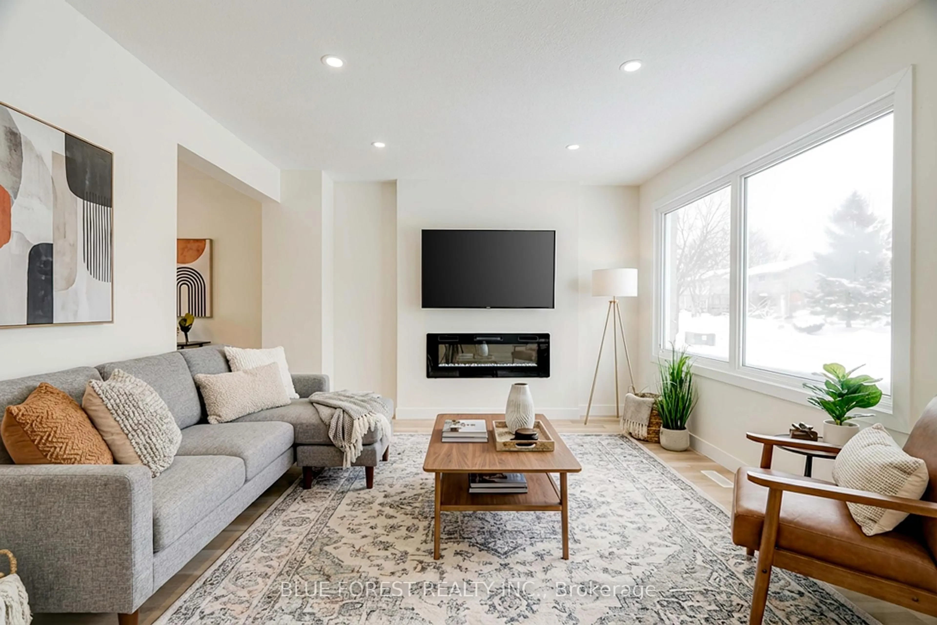 Living room with furniture, unknown for 5 Denlaw Rd, London North Ontario N6G 3L3