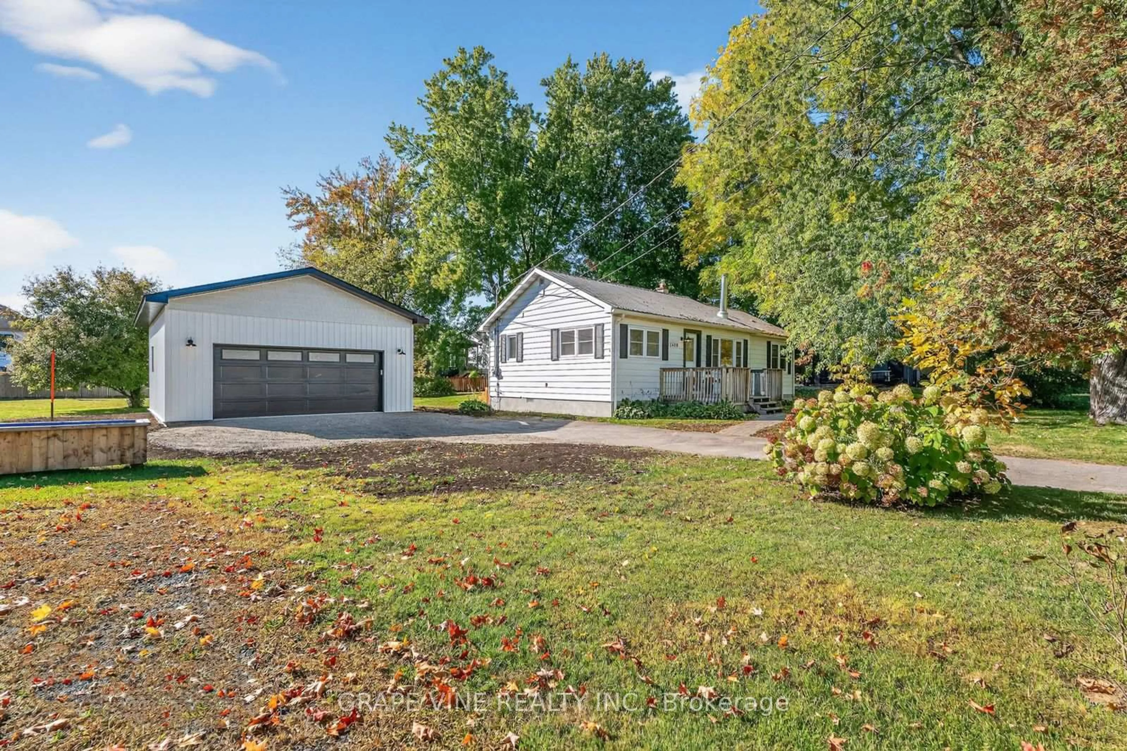 Home with vinyl exterior material, street for 2680 River Rd, North Grenville Ontario K0G 1J0