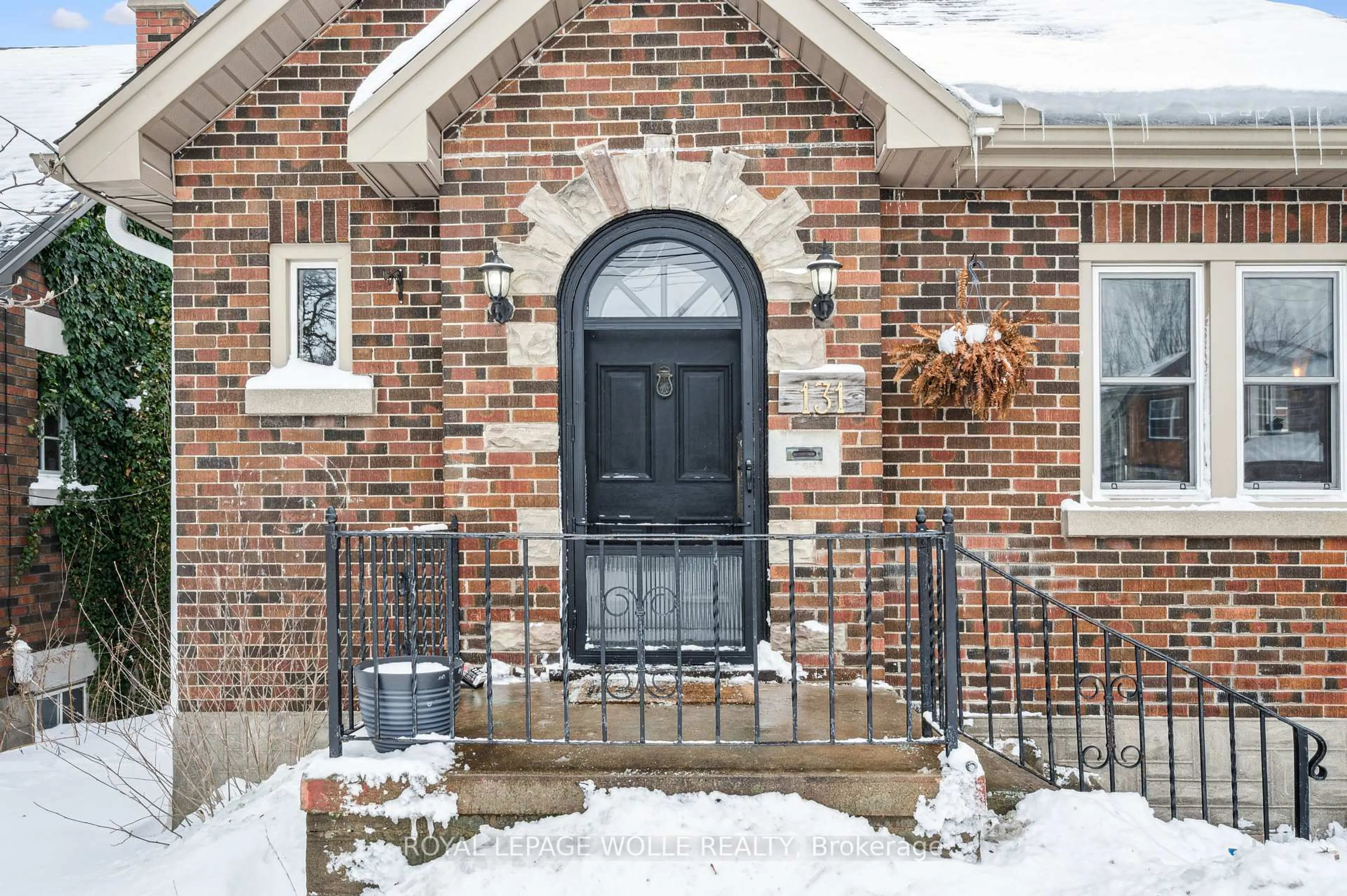 Home with brick exterior material, street for 131 Mill St, Kitchener Ontario N2M 3P7