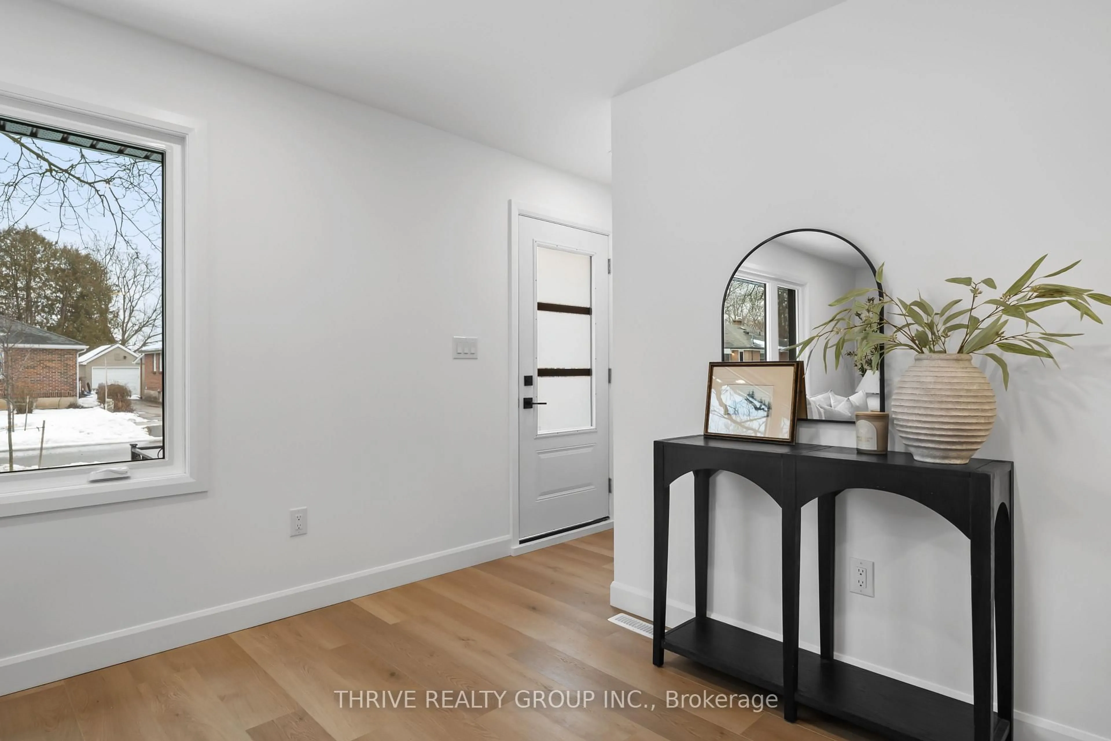 Indoor entryway for 24 Gower St, London North Ontario N6H 2E6