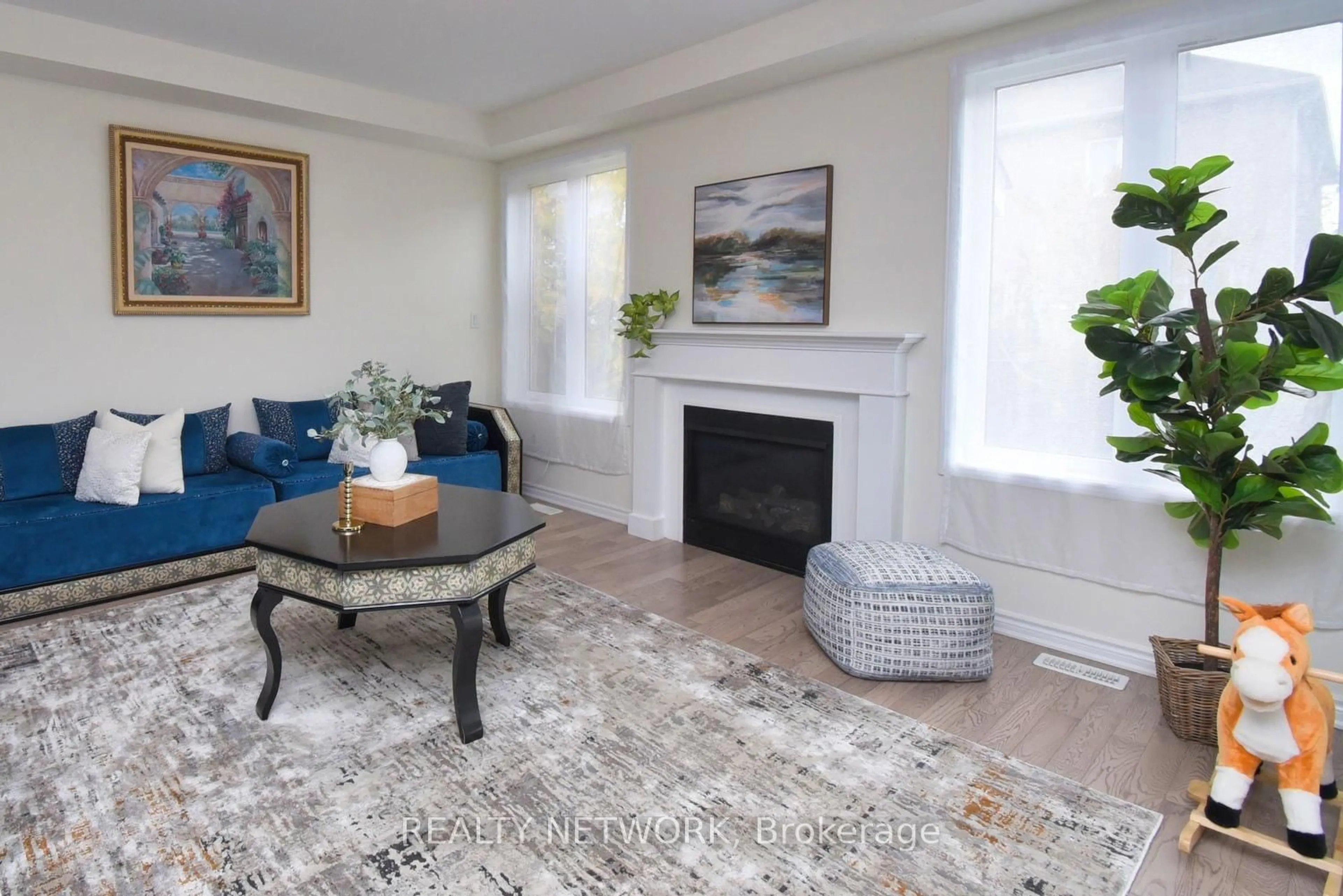 Living room with furniture, unknown for 56 Forest Ridge Dr, Hamilton Ontario L8B 1V4