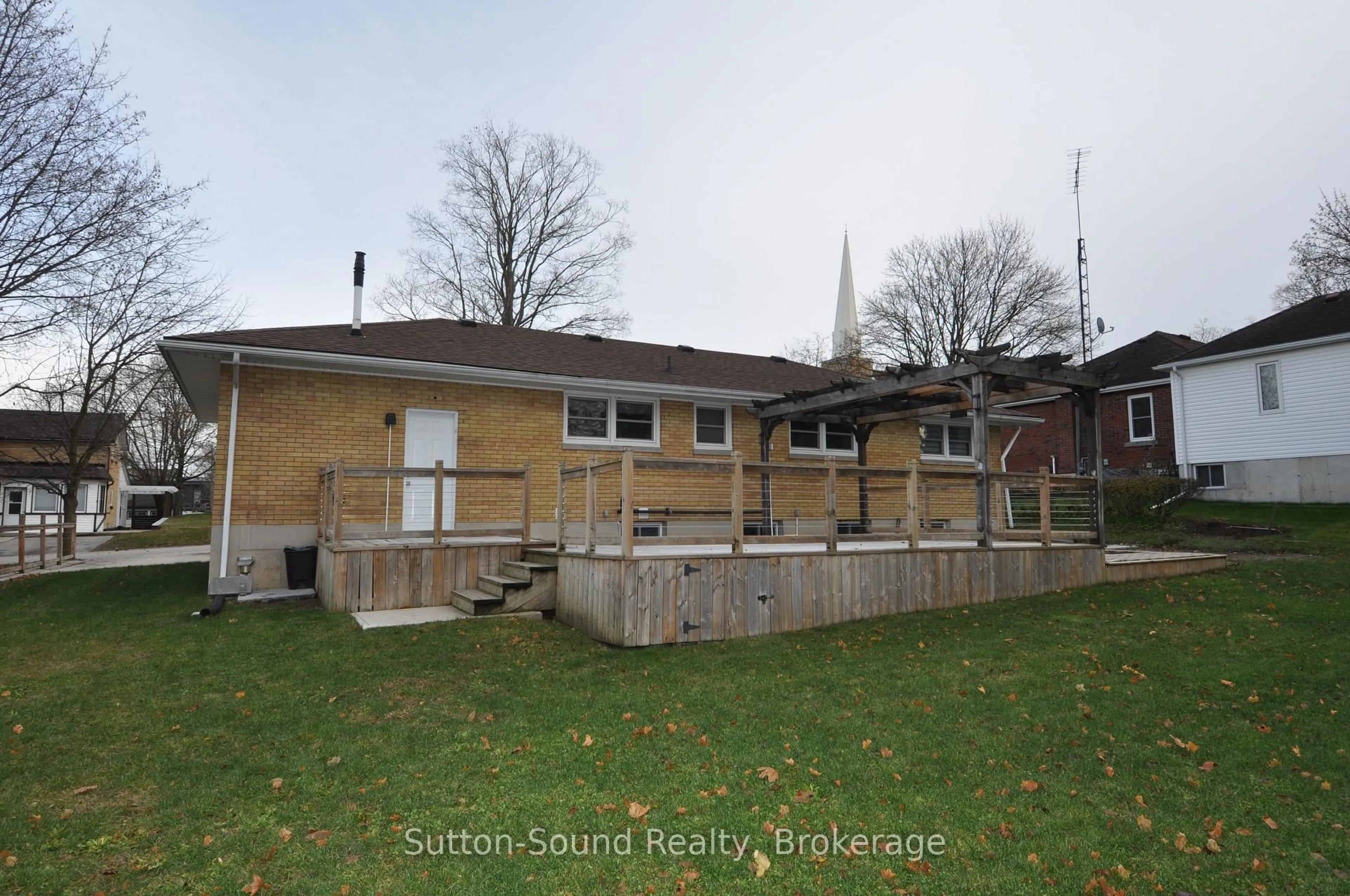 A pic from outside/outdoor area/front of a property/back of a property/a pic from drone, building for 10 Brownlee St, South Bruce Ontario N0G 2S0