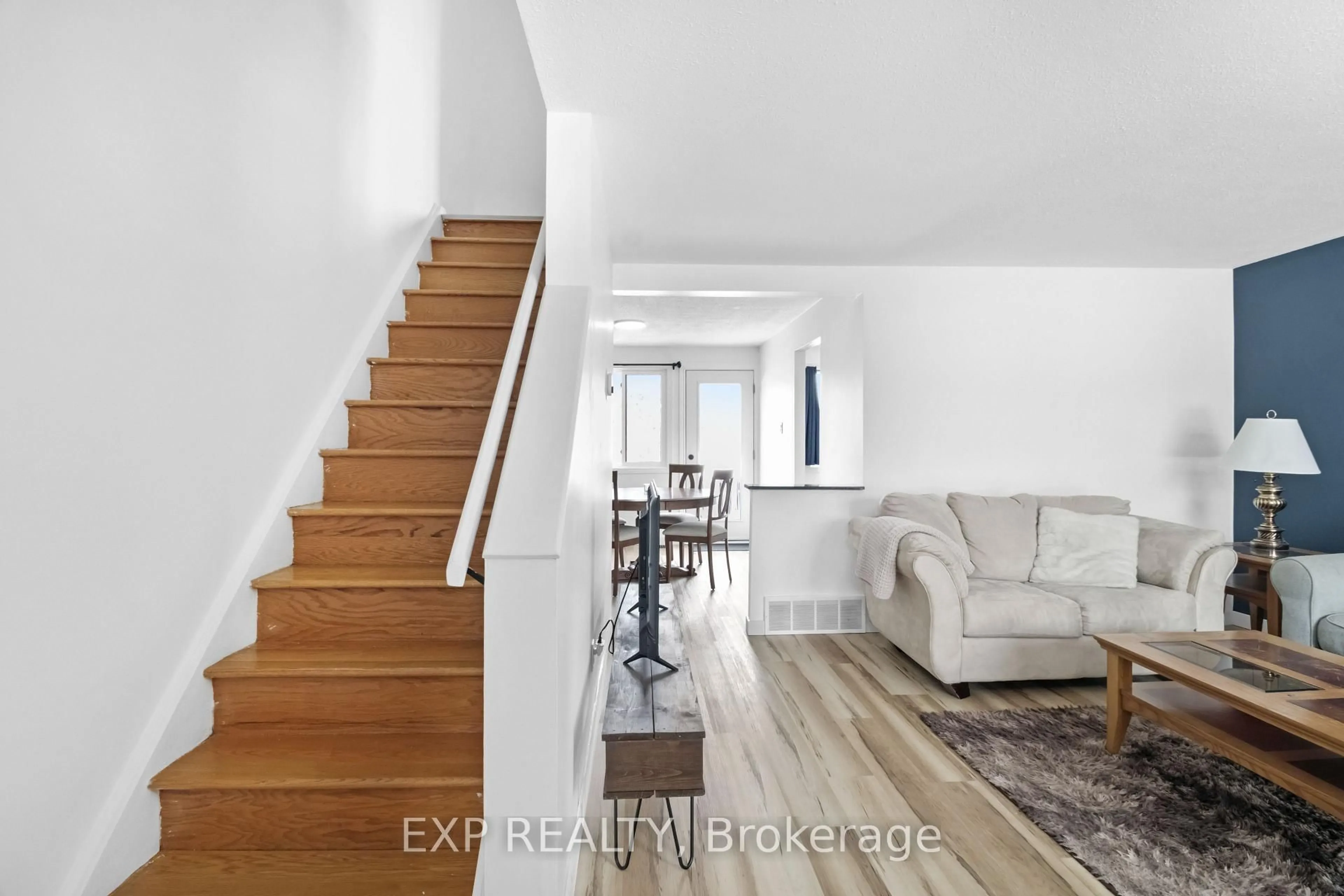 Indoor entryway for 1A Vanessa Terr, Ottawa Ontario K2J 1Y2