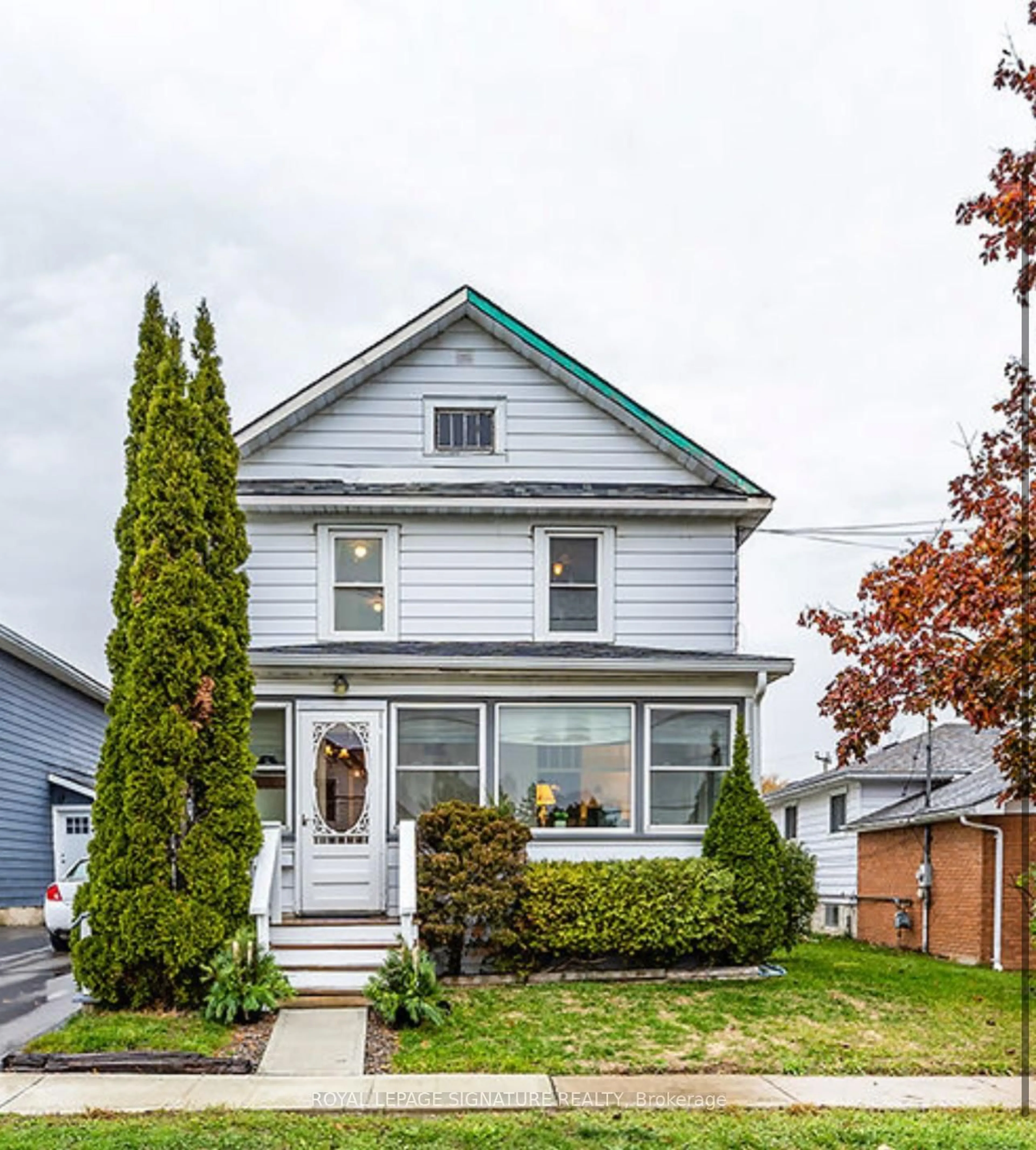 Home with vinyl exterior material, street for 9 South Charles St, Quinte West Ontario K8V 2R8