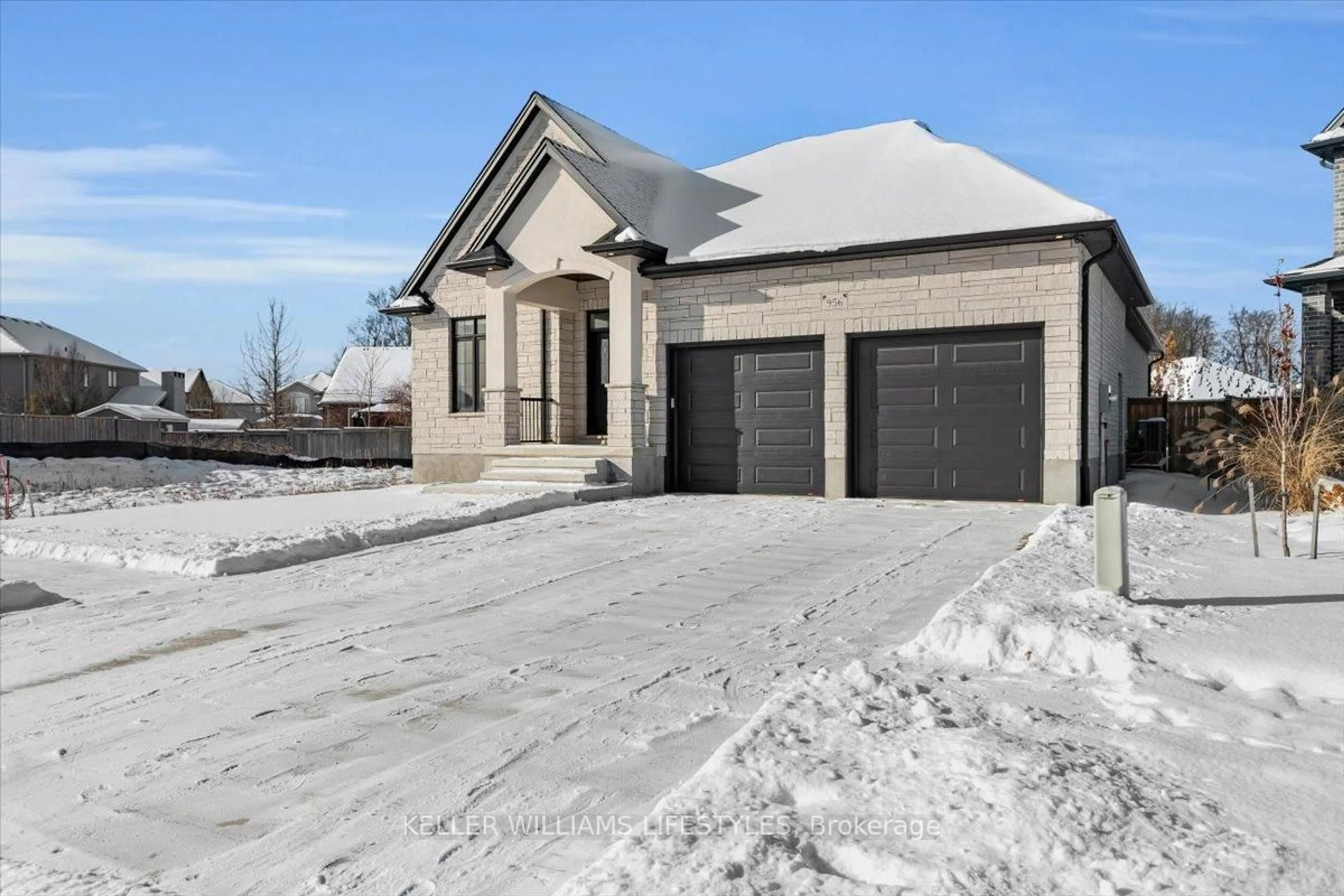 Home with brick exterior material, street for 956 Eagletrace Dr, London North Ontario N6G 3X9