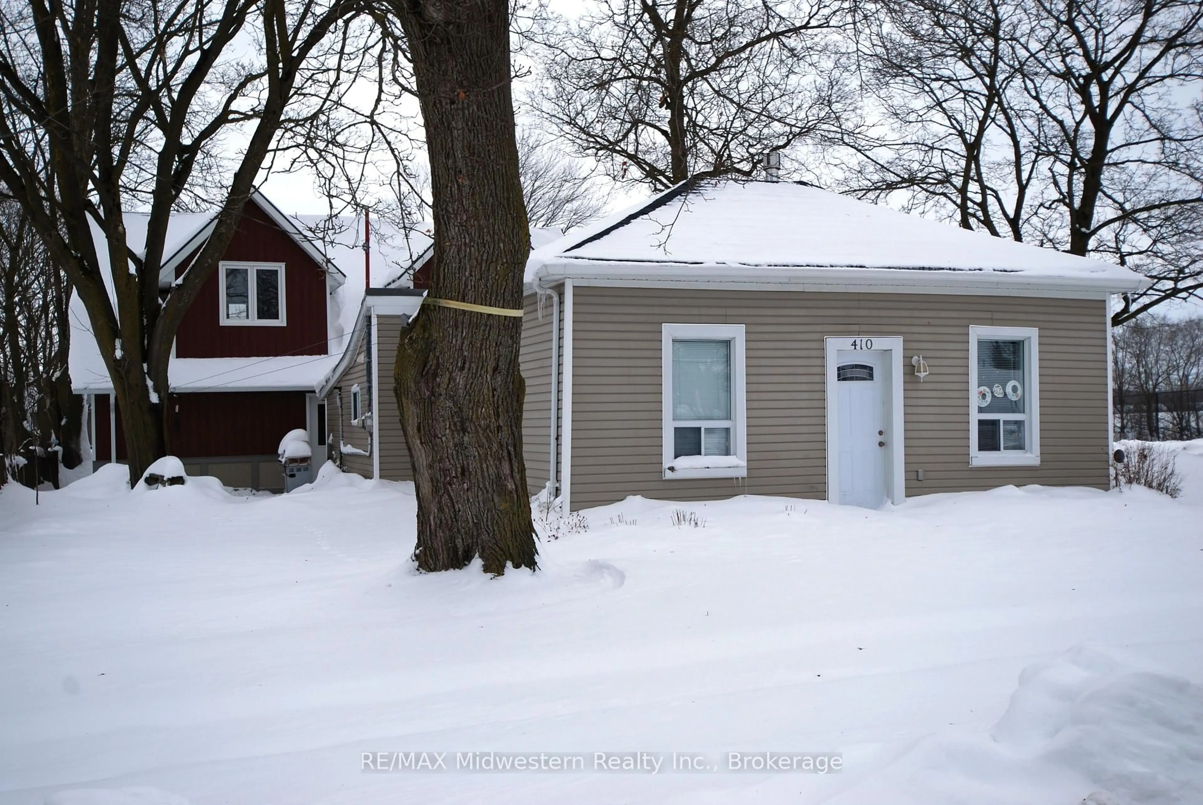 Shed for 410 Temple St, Minto Ontario N0G 2P0