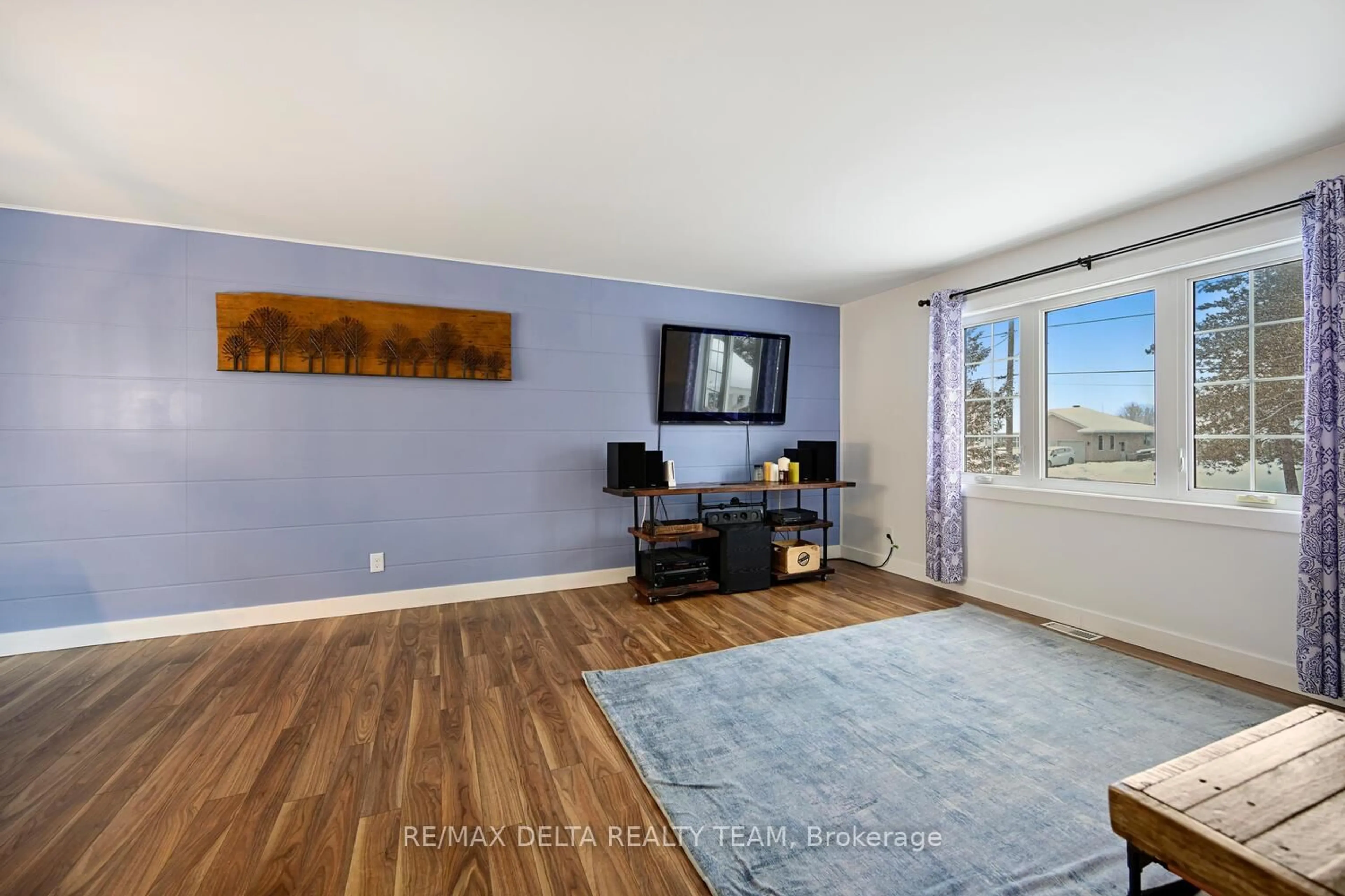 Living room with furniture, unknown for 9 Peryl Rd, Front of Yonge Ontario K0E 1R0