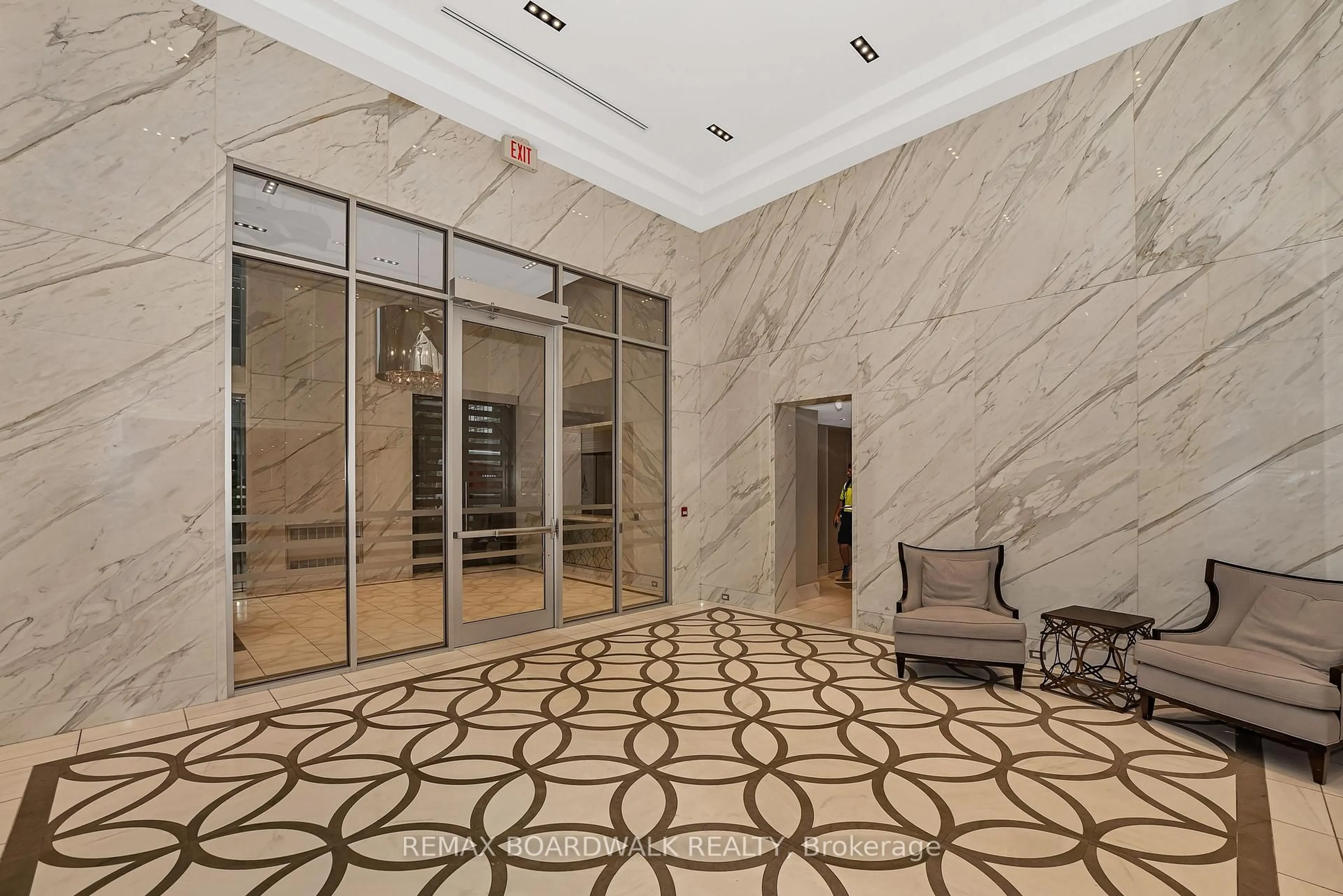 Unknown for 111 Champagne Ave #1807, Ottawa Ontario K1S 5V3