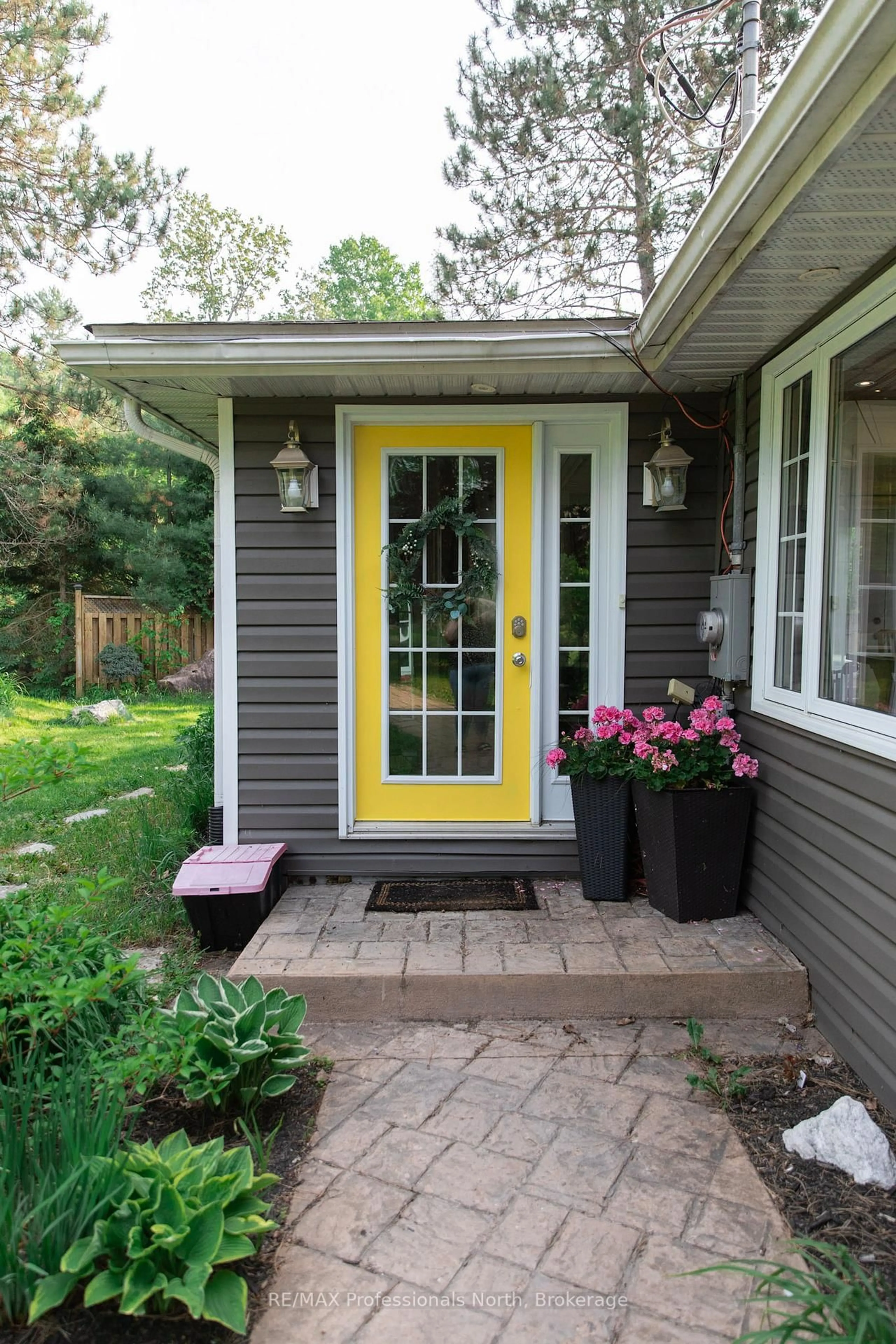 Home with vinyl exterior material, street for 22 Robert Dr, Bancroft Ontario K0L 1C0