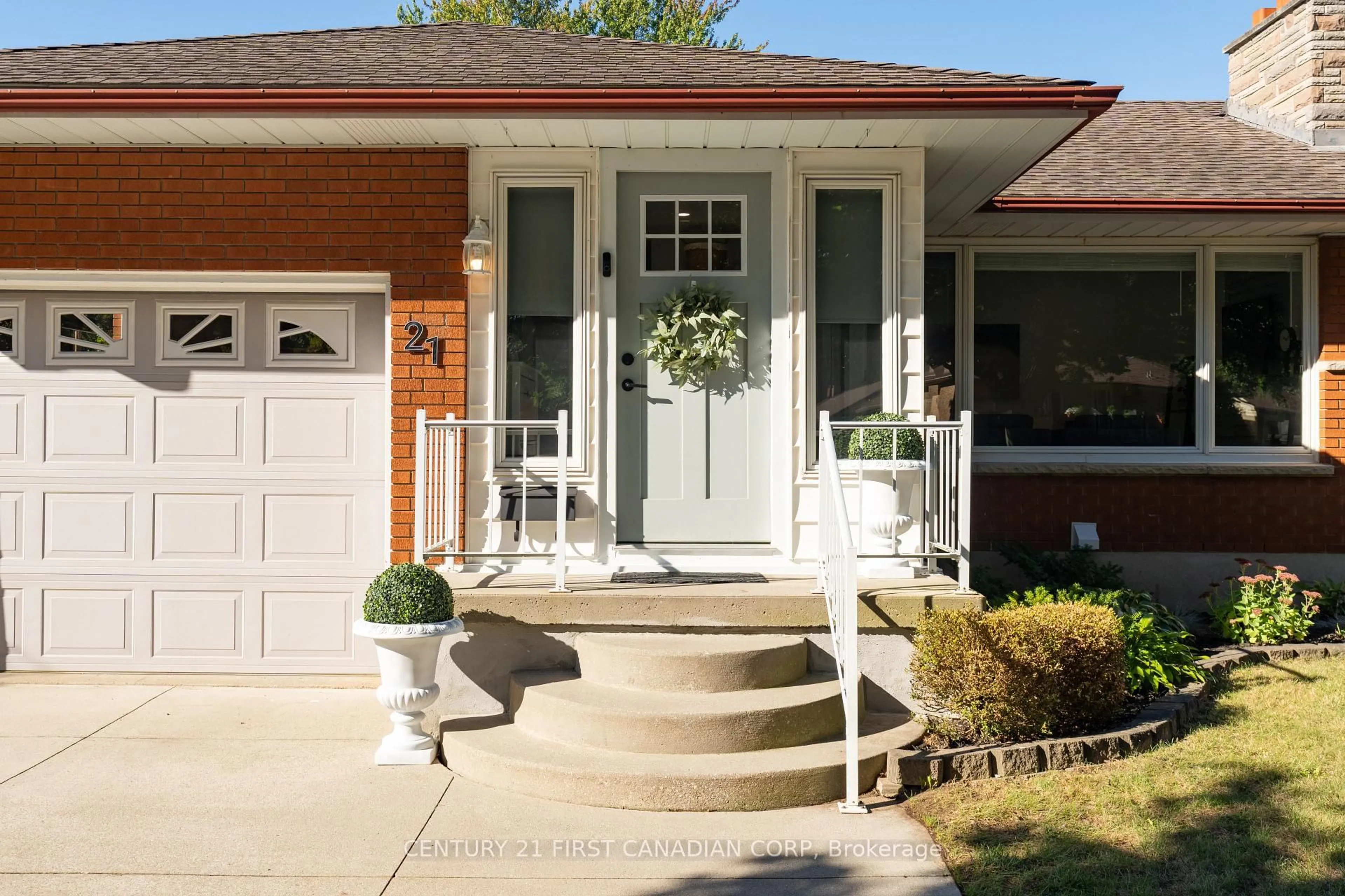 Home with brick exterior material, street for 21 Marbenor Cres, London East Ontario N5W 1T4