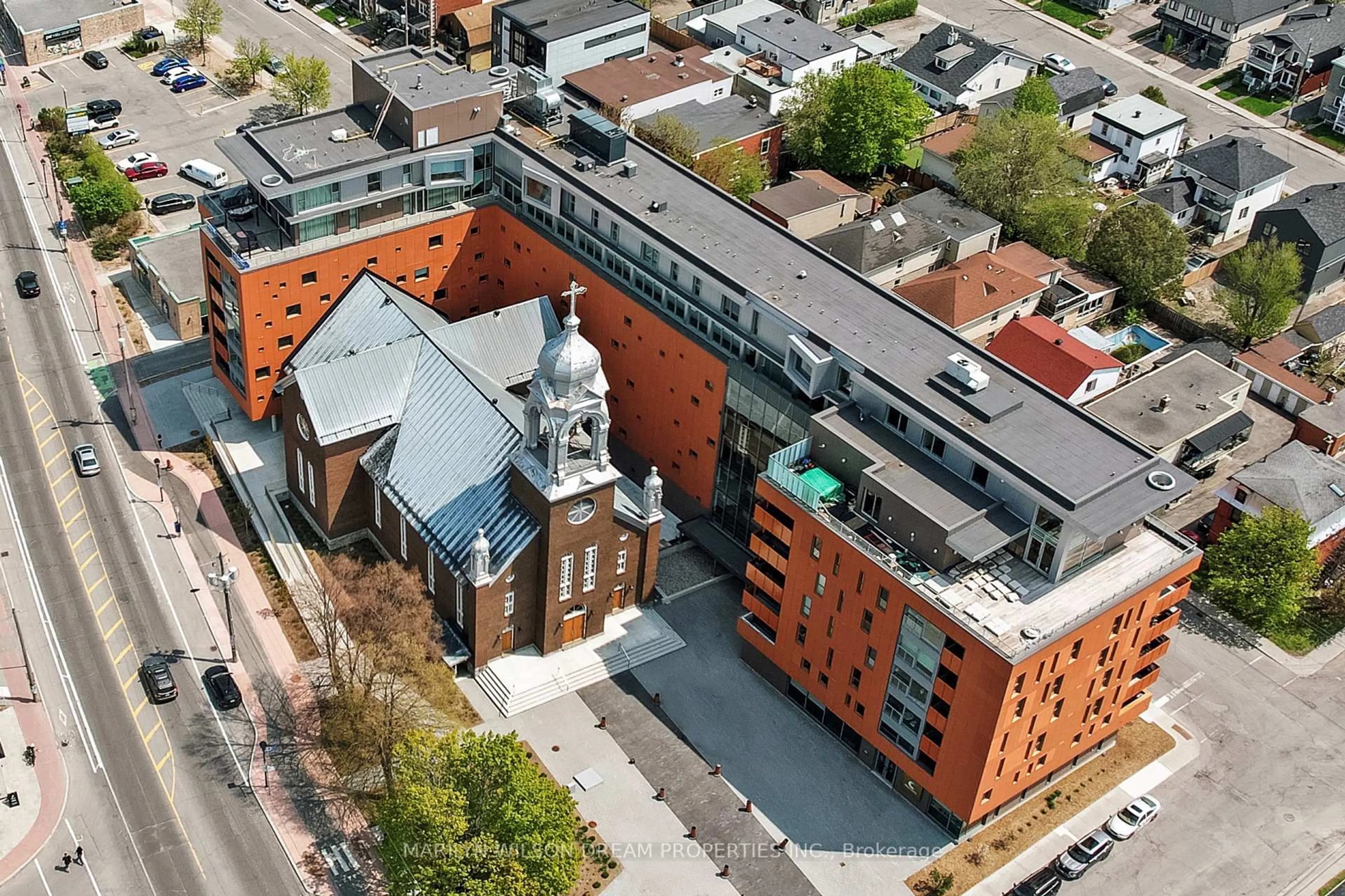 A pic from outside/outdoor area/front of a property/back of a property/a pic from drone, city buildings view from balcony for 135 Barrette St #601, Ottawa Ontario K1L 7Z9