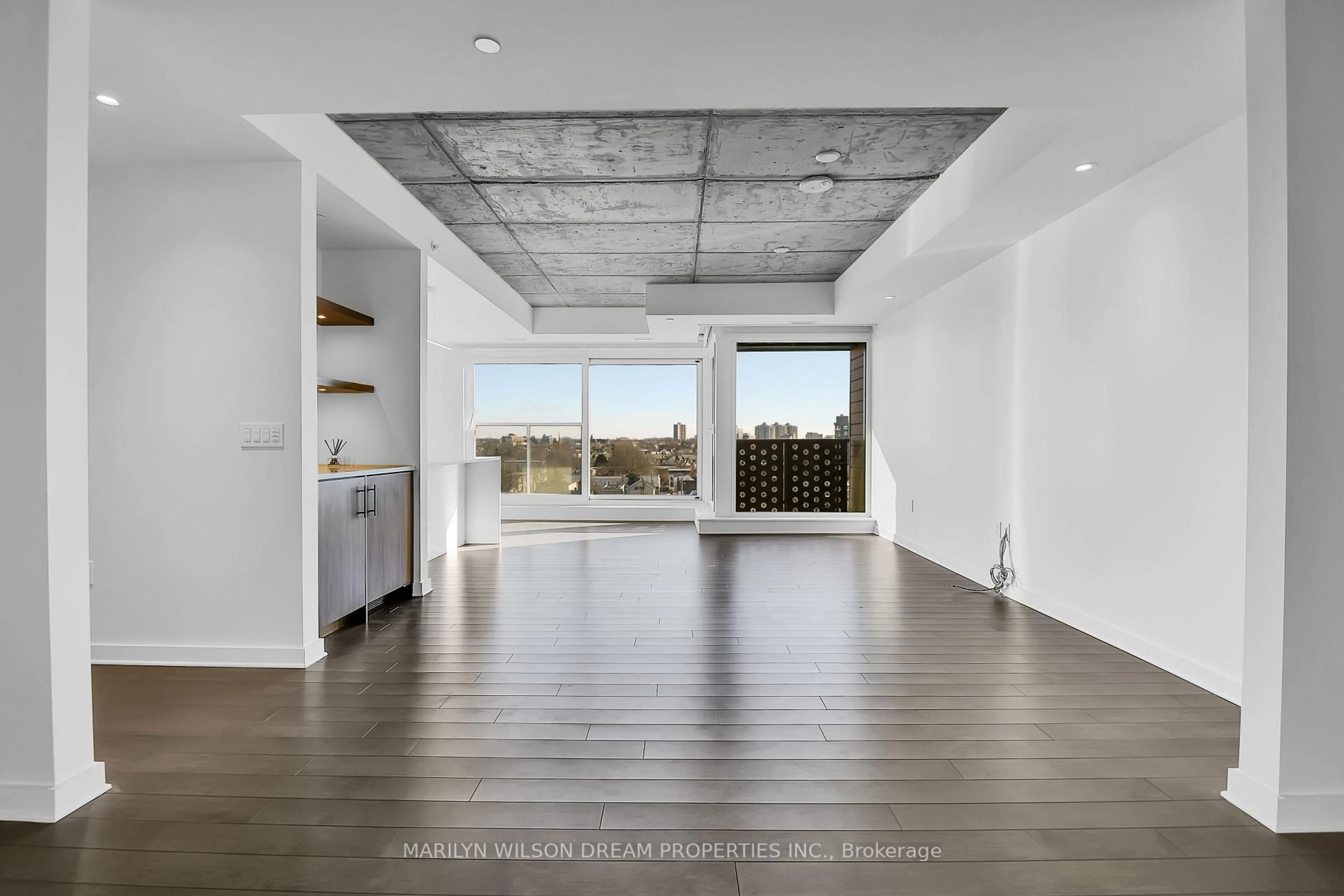 Unknown for 135 Barrette St #601, Ottawa Ontario K1L 7Z9